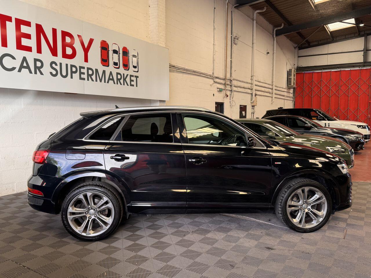 Audi Q3 view 11