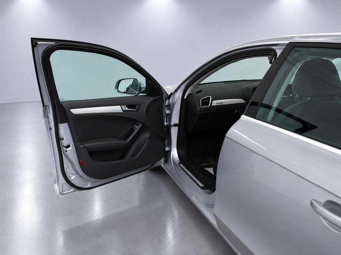 Audi A4 view 27
