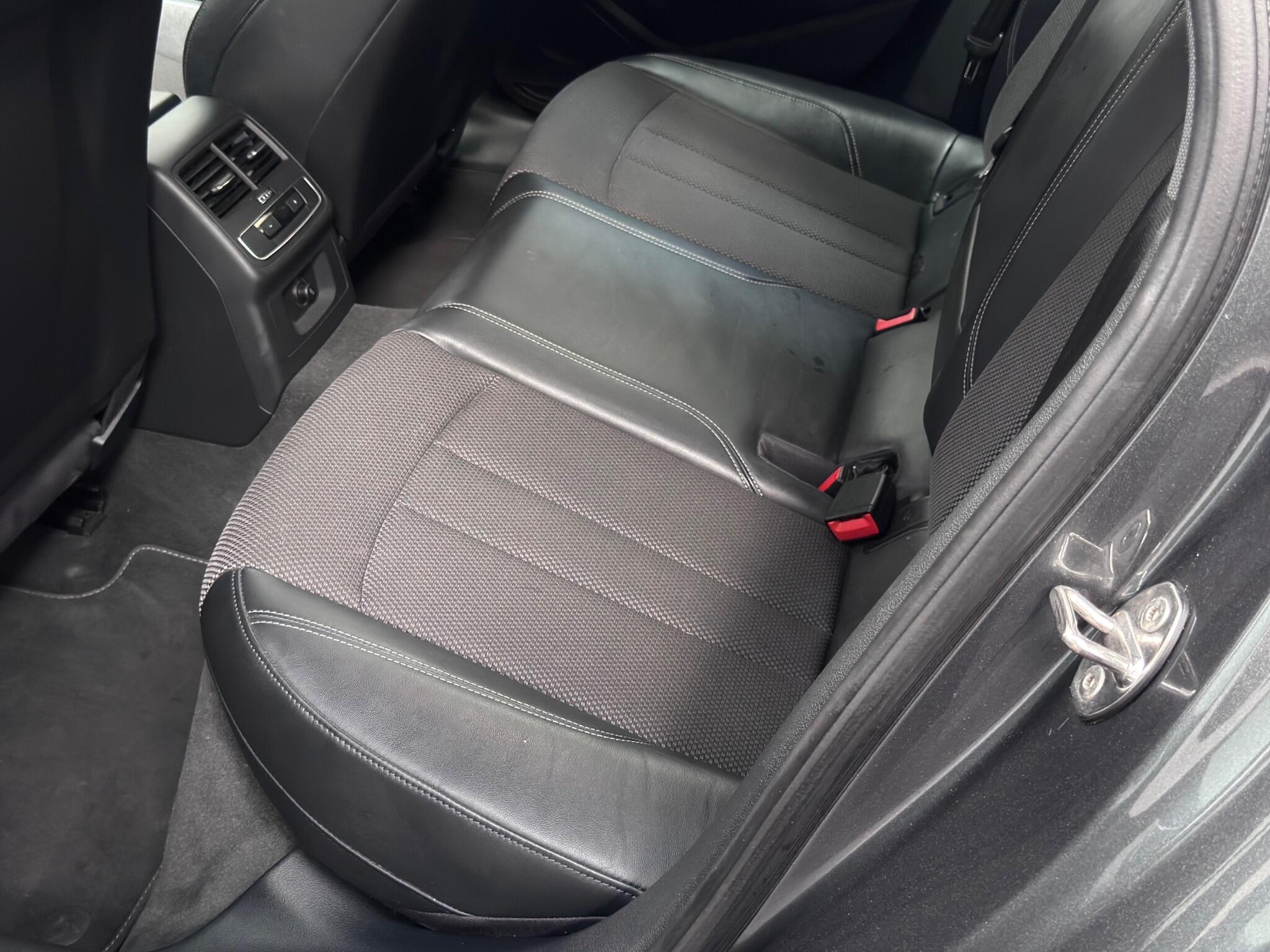 Audi A4 view 59