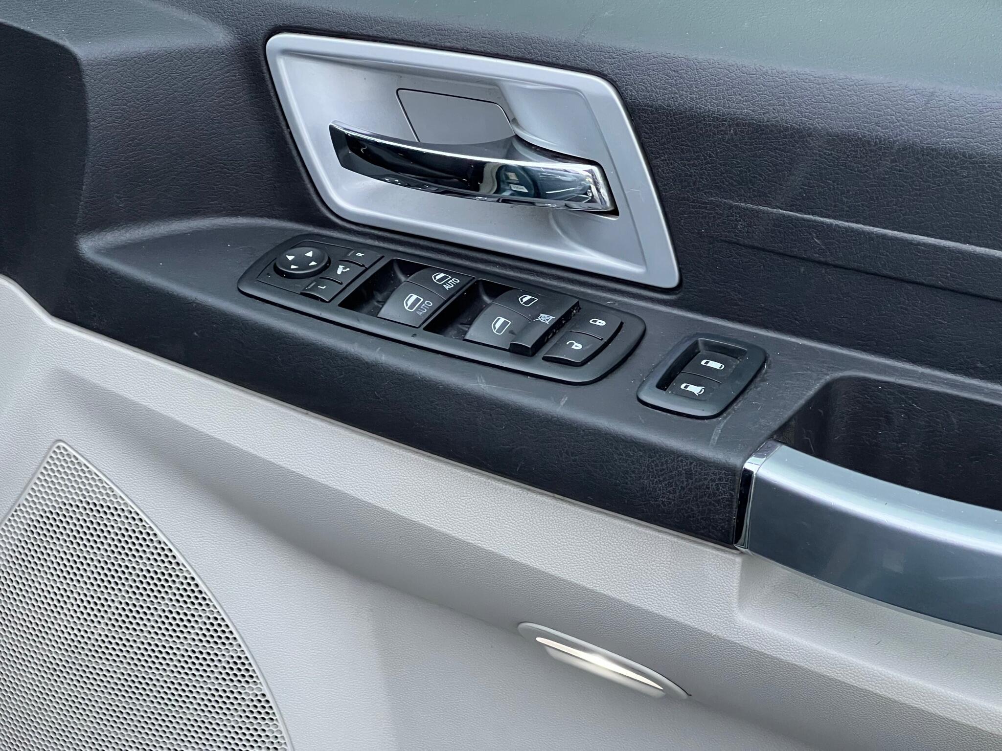2008 Chrysler Grand Voyager image 16