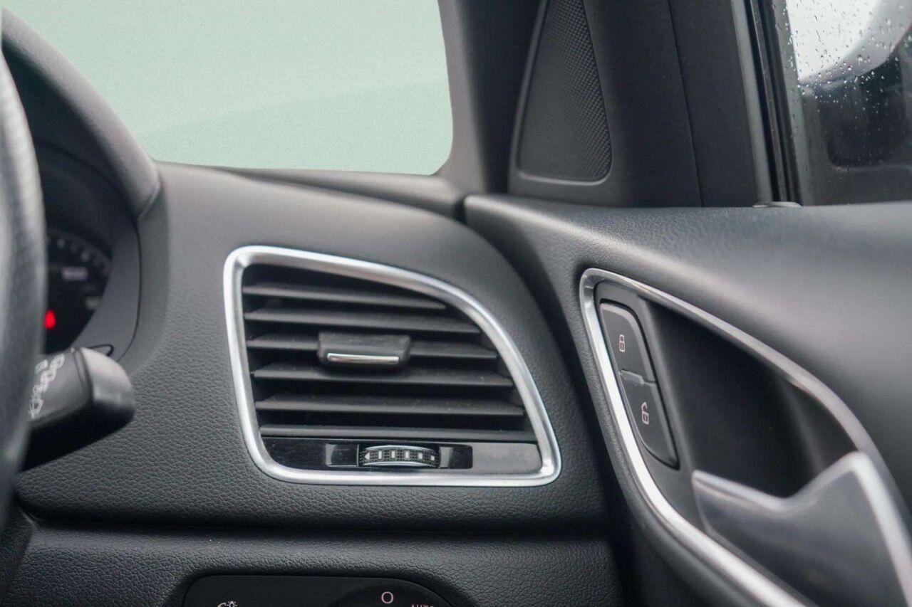 Audi Q3 view 41