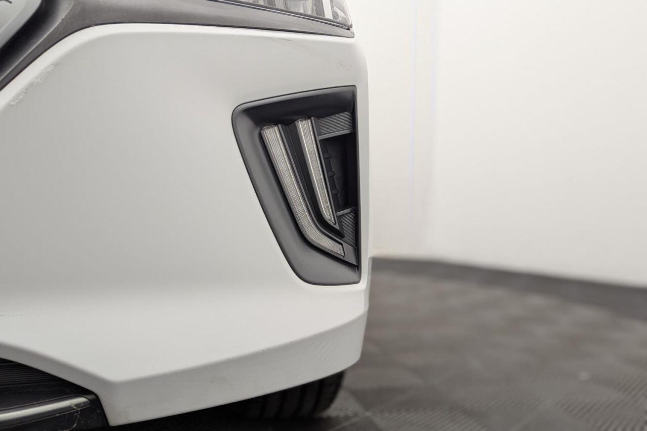 Hyundai Ioniq view 48