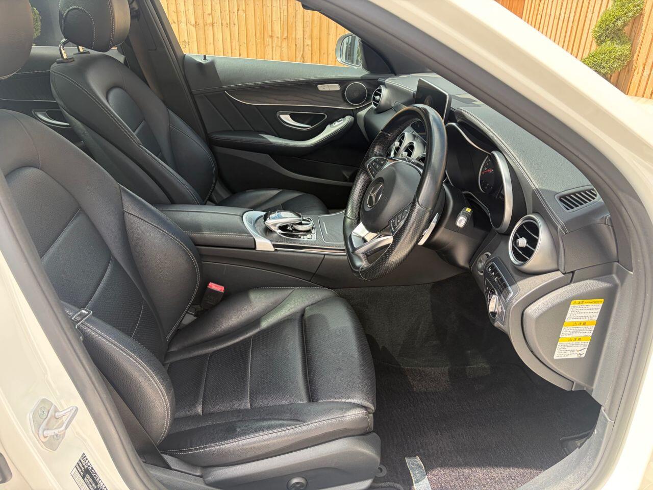Mercedes-Benz C-Class view 18