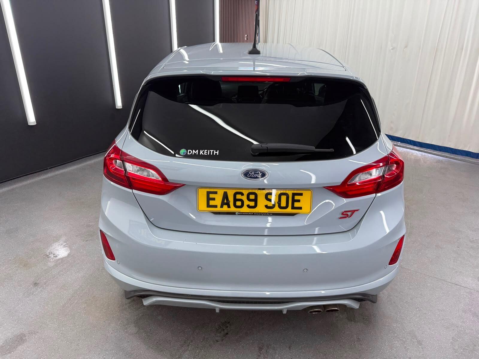 Ford Fiesta view 9