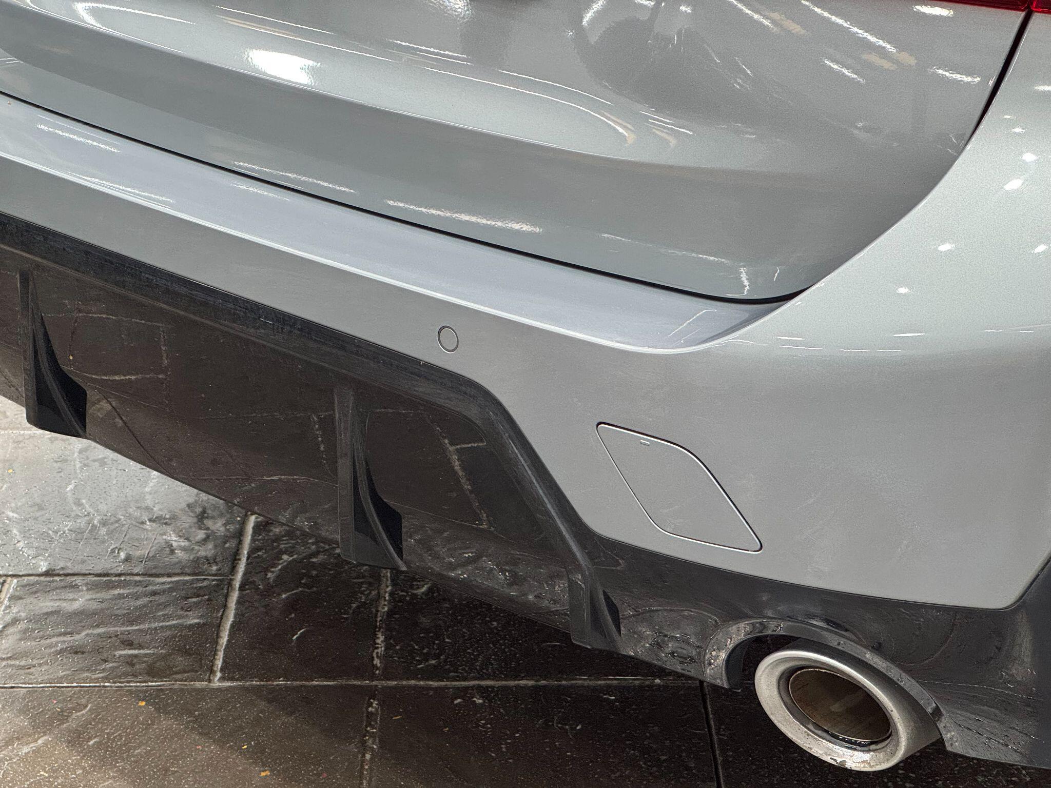 BMW 3 Series view 25