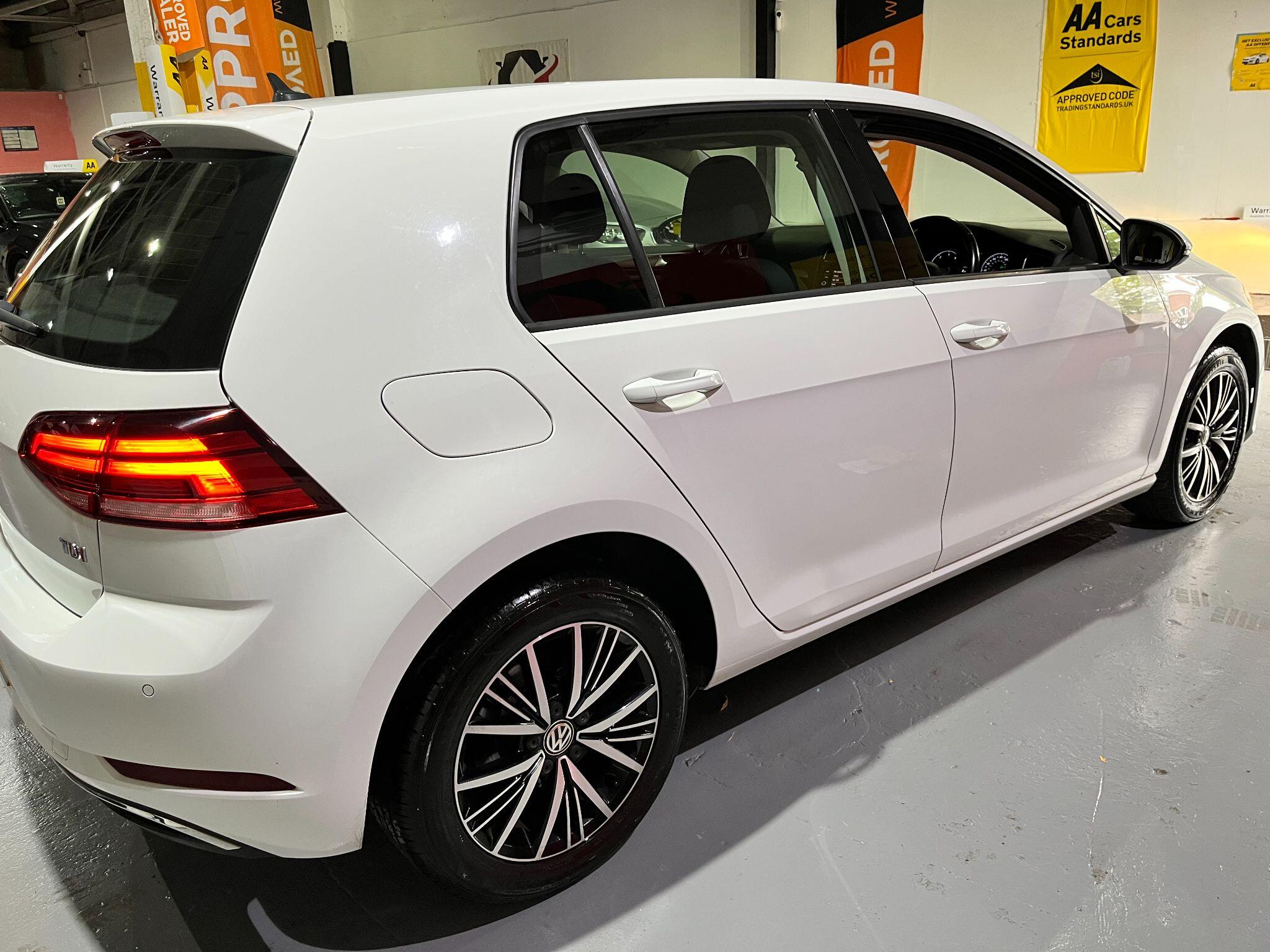 Volkswagen Golf view 69