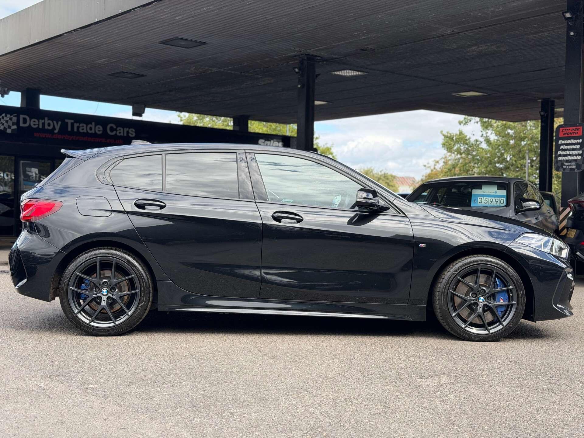 BMW 1 Series view 9