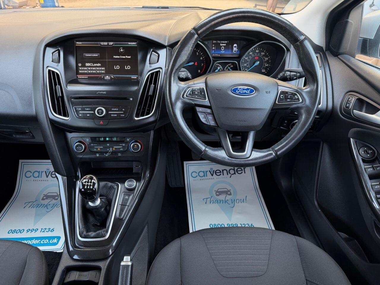 Ford Focus view 26