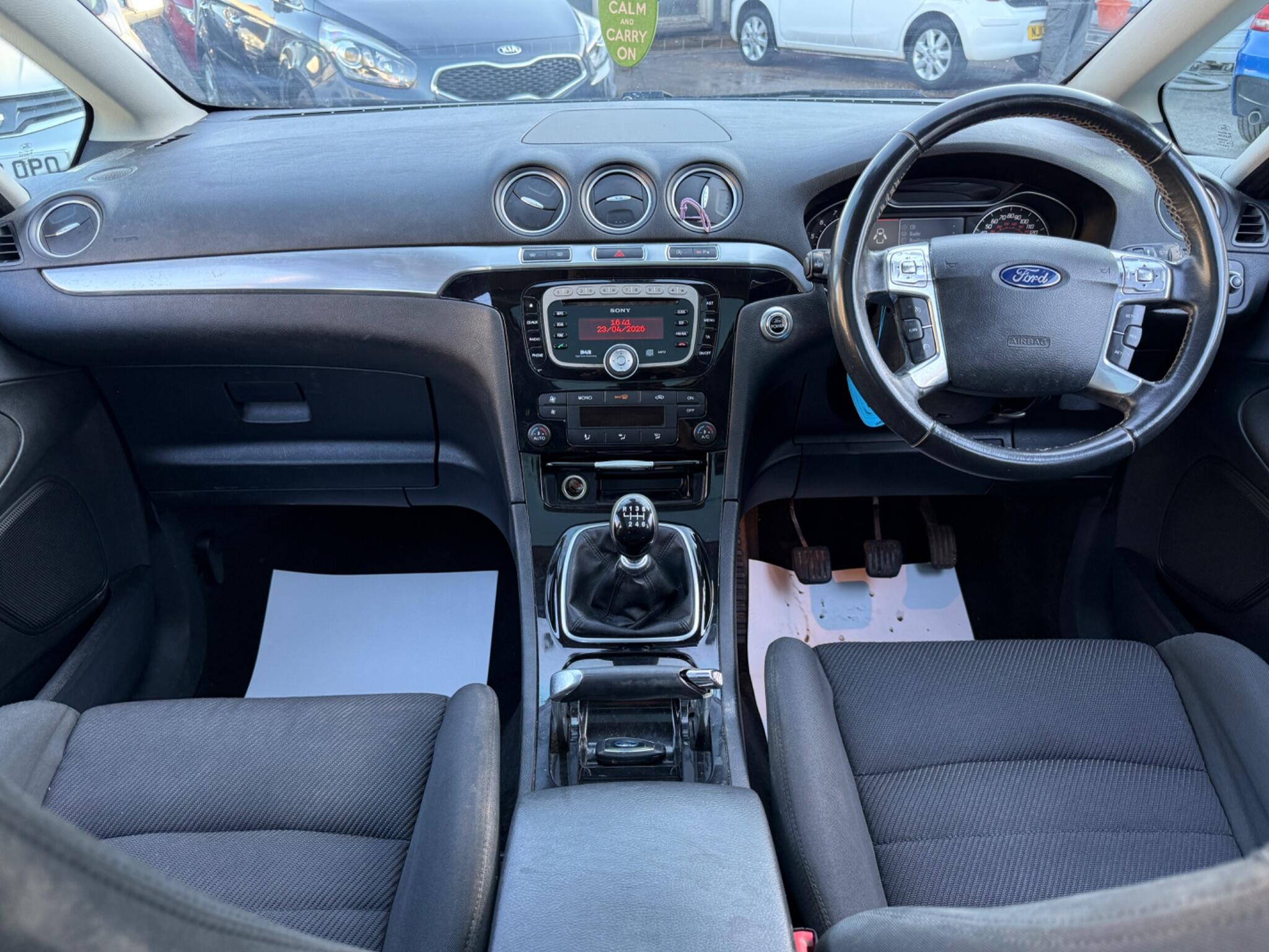 Ford S-Max - Image 29