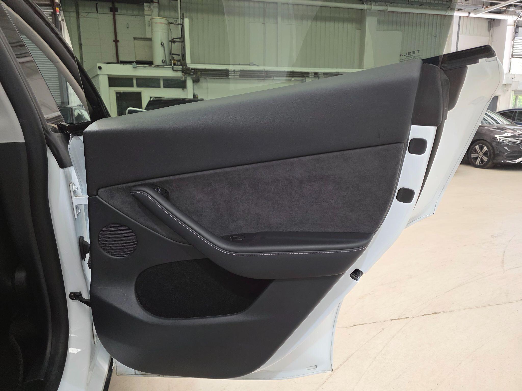 Tesla Model Y view 24