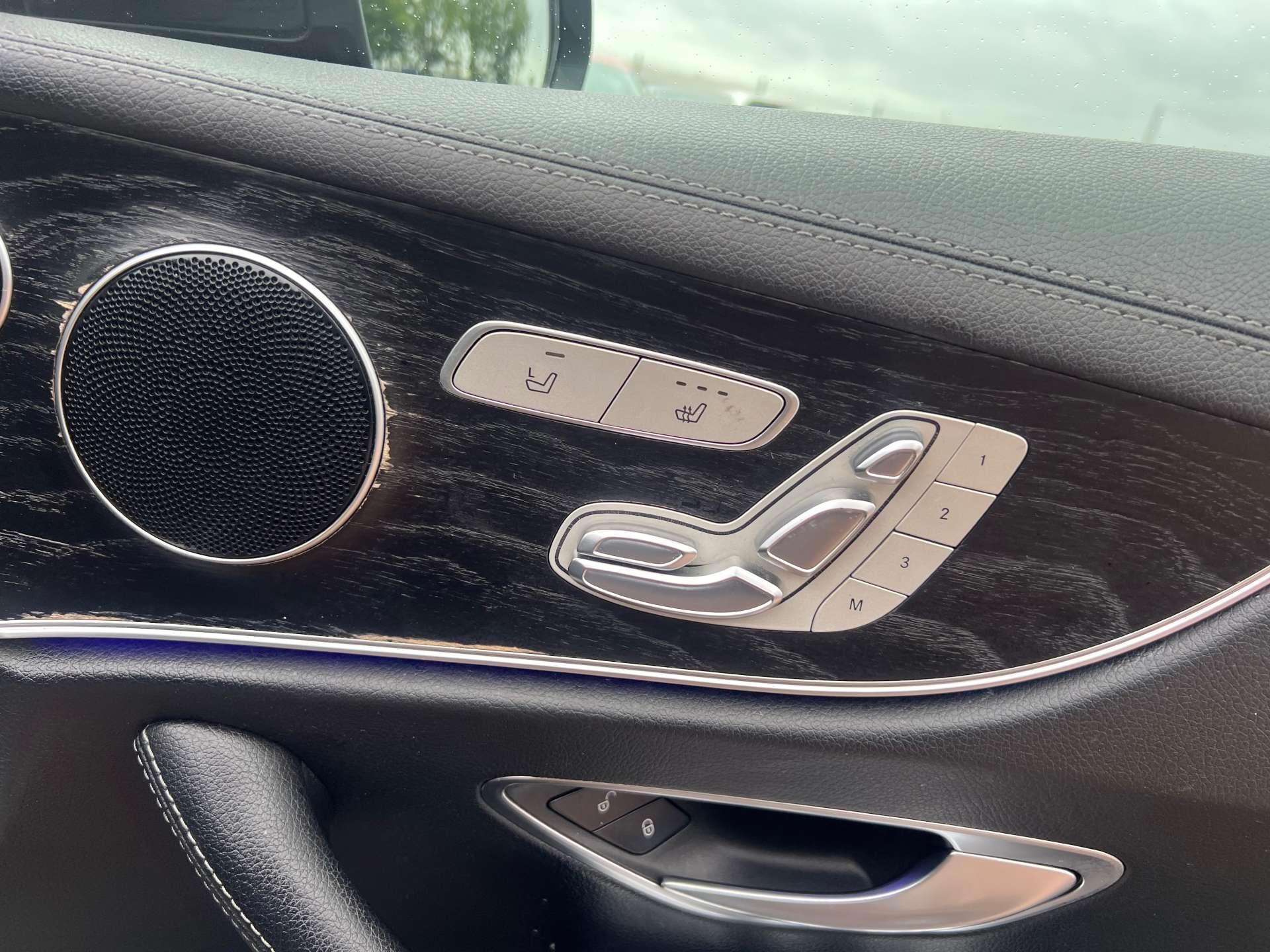 Mercedes-Benz E-Class view 54