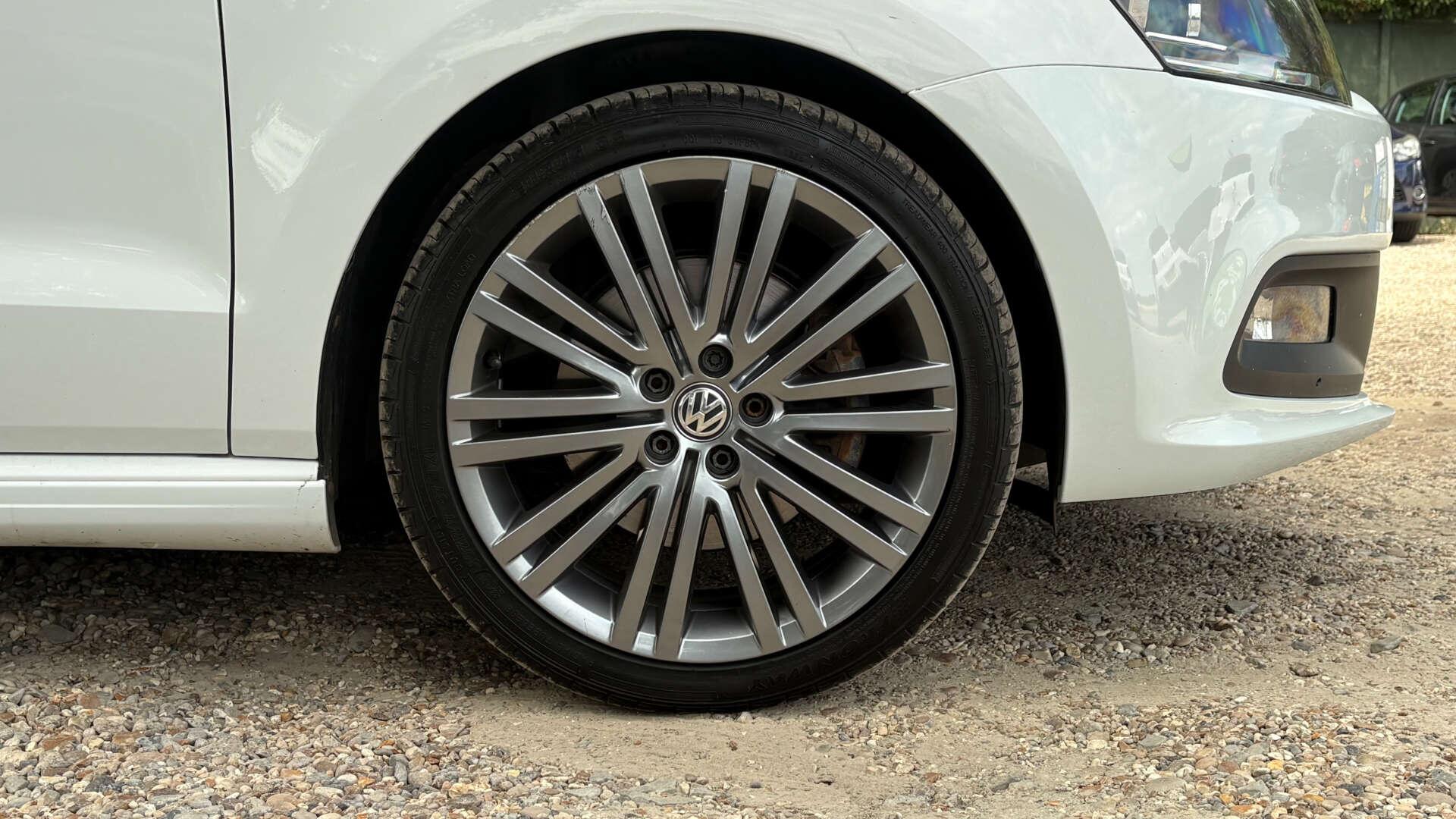Volkswagen Polo view 34