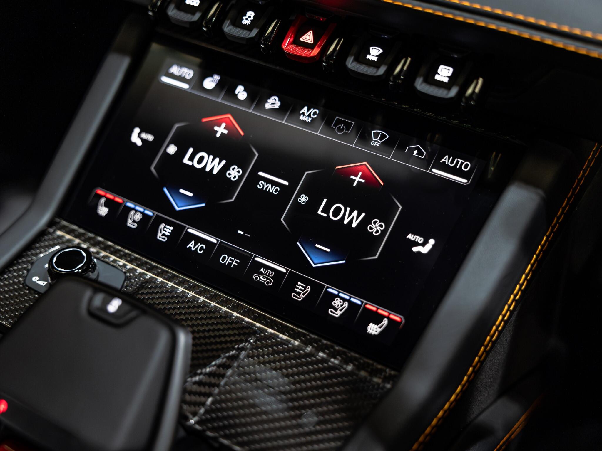 Lamborghini Urus view 21
