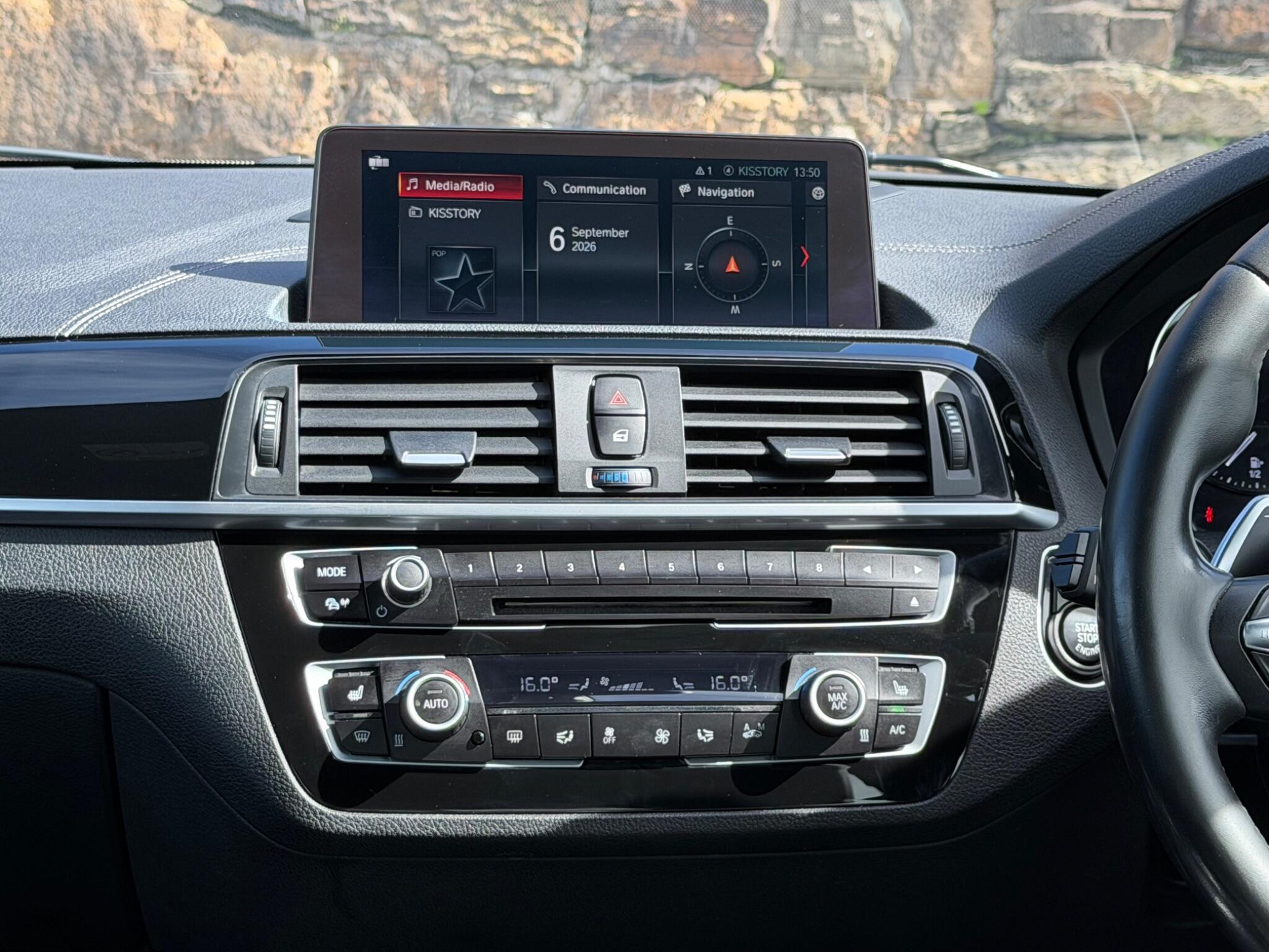 BMW 2 Series view 28