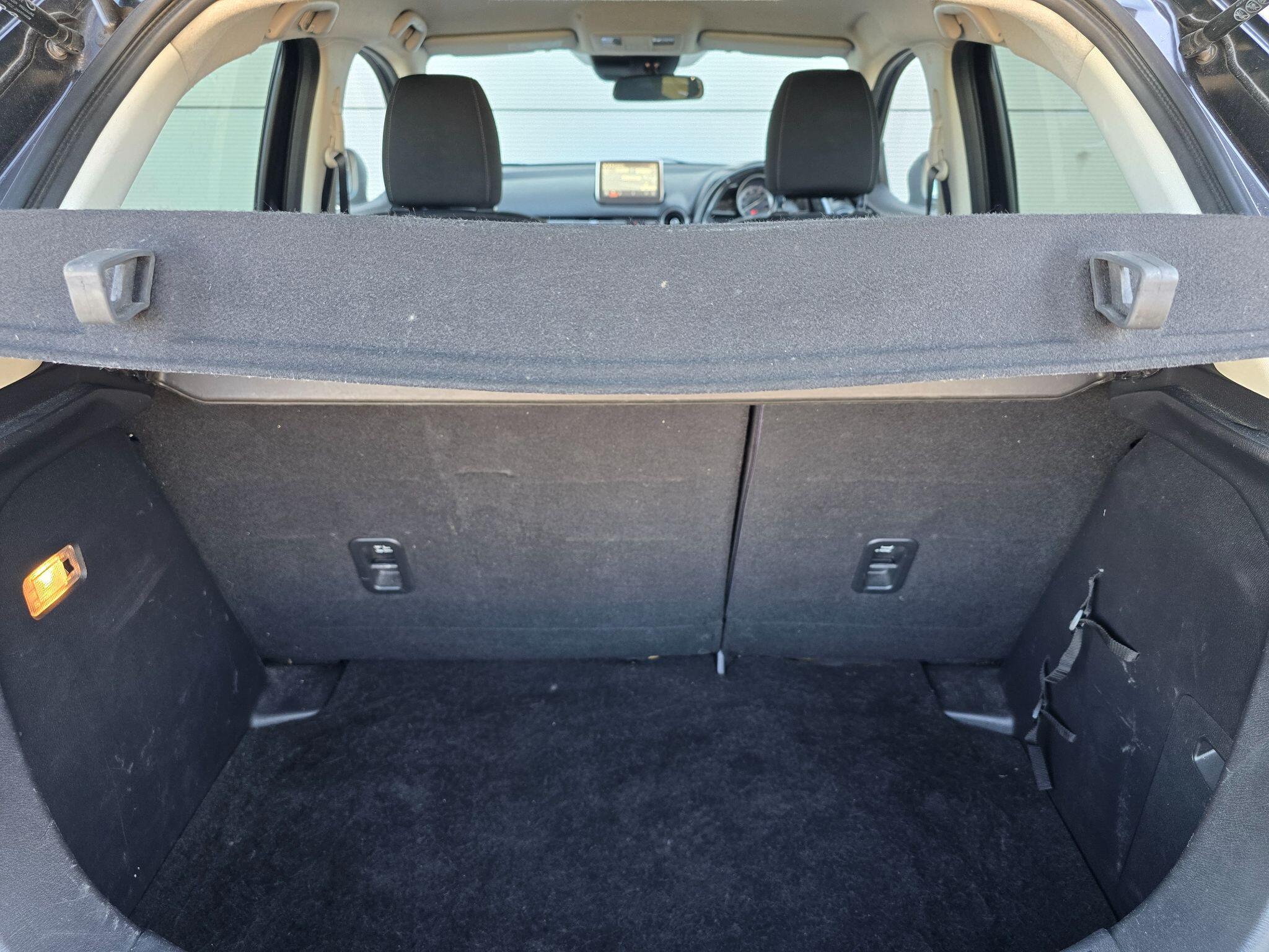 Mazda Mazda2 view 24