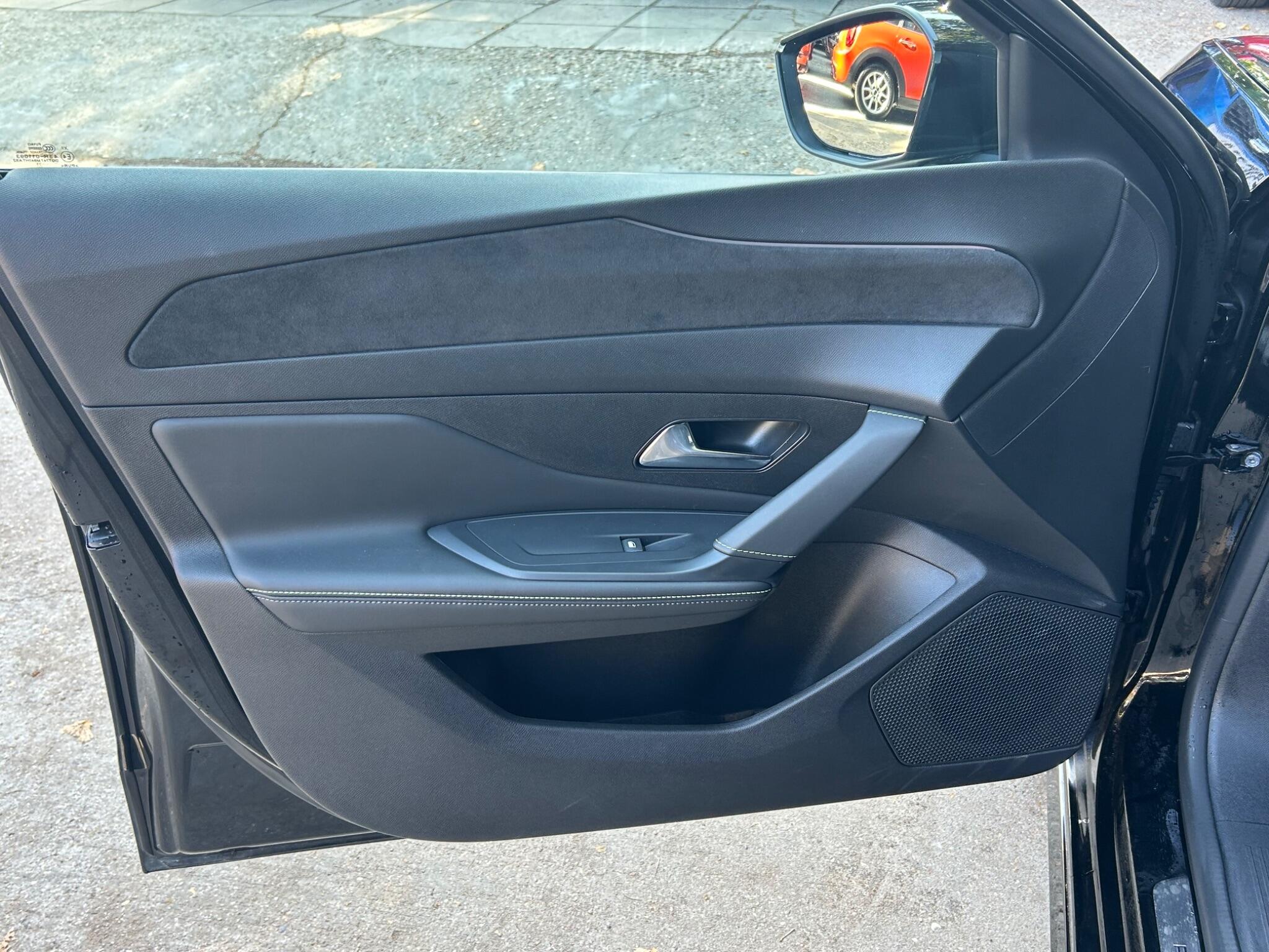 Peugeot 308 view 34