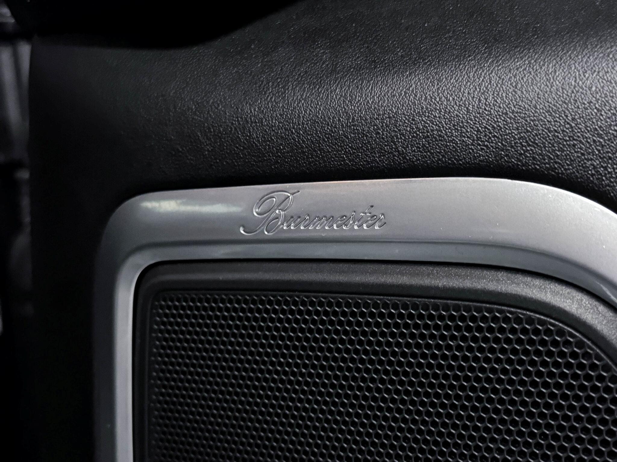Porsche Macan view 33