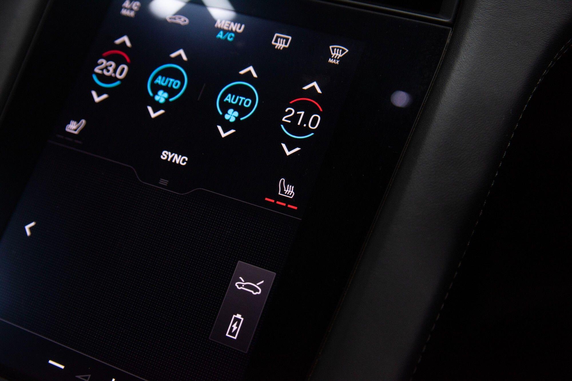 Porsche Taycan view 37