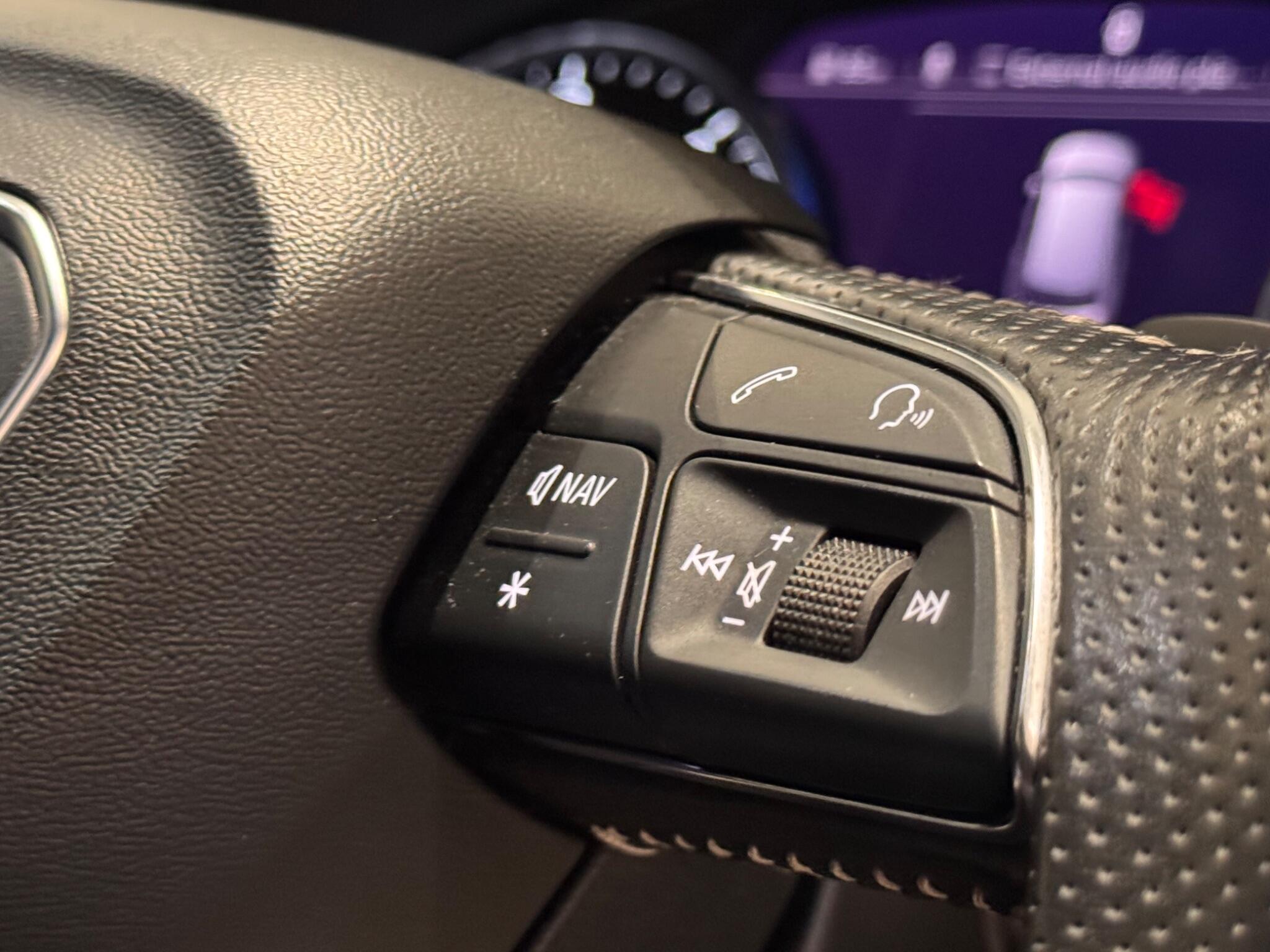 Audi Q7 view 23