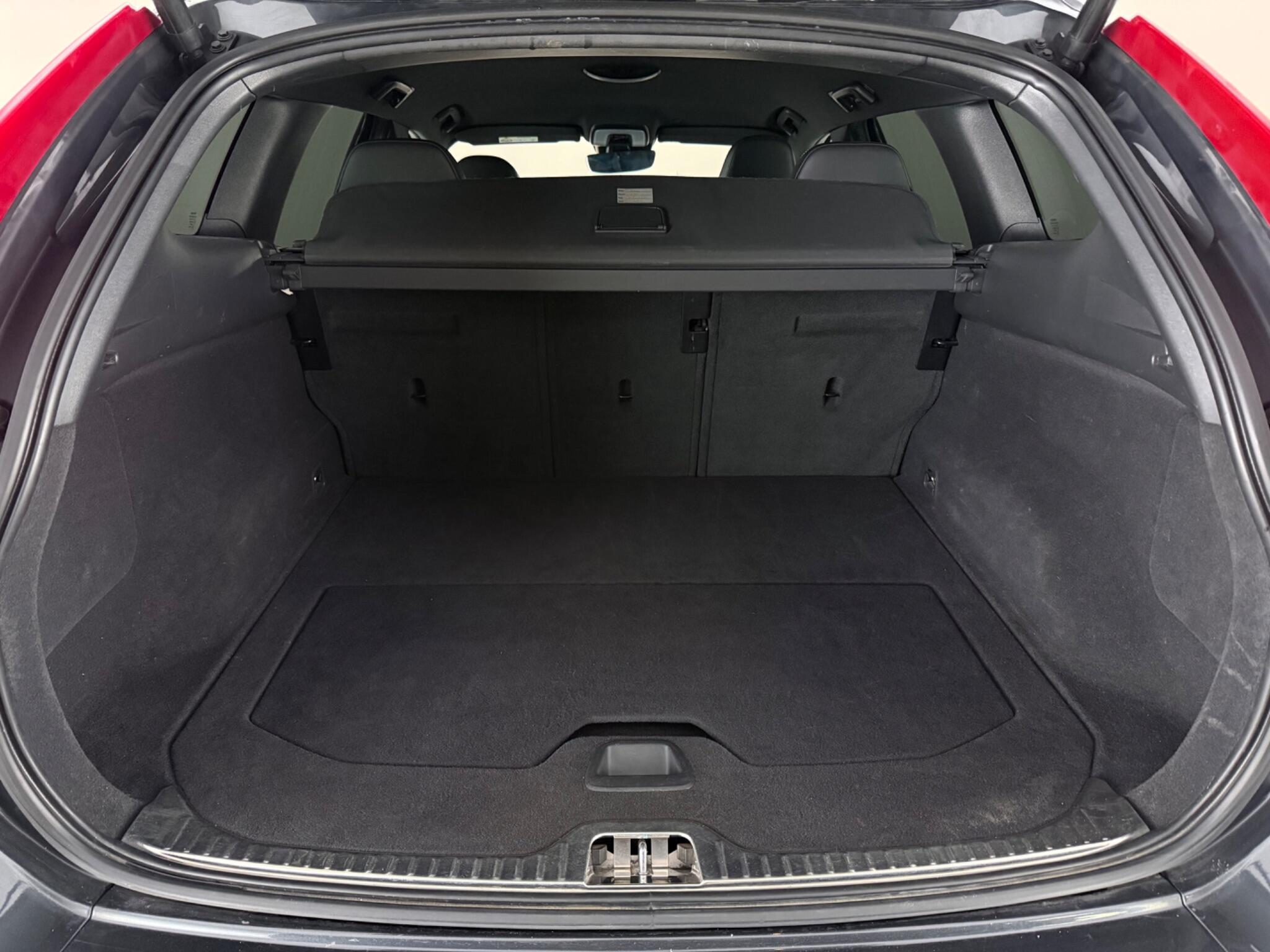 Volvo XC60 view 12