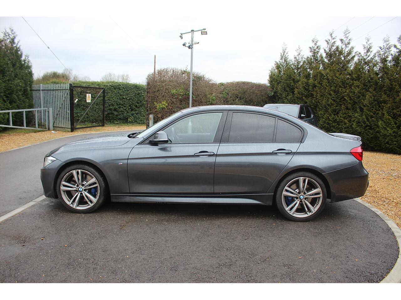 BMW 3 Series view 6