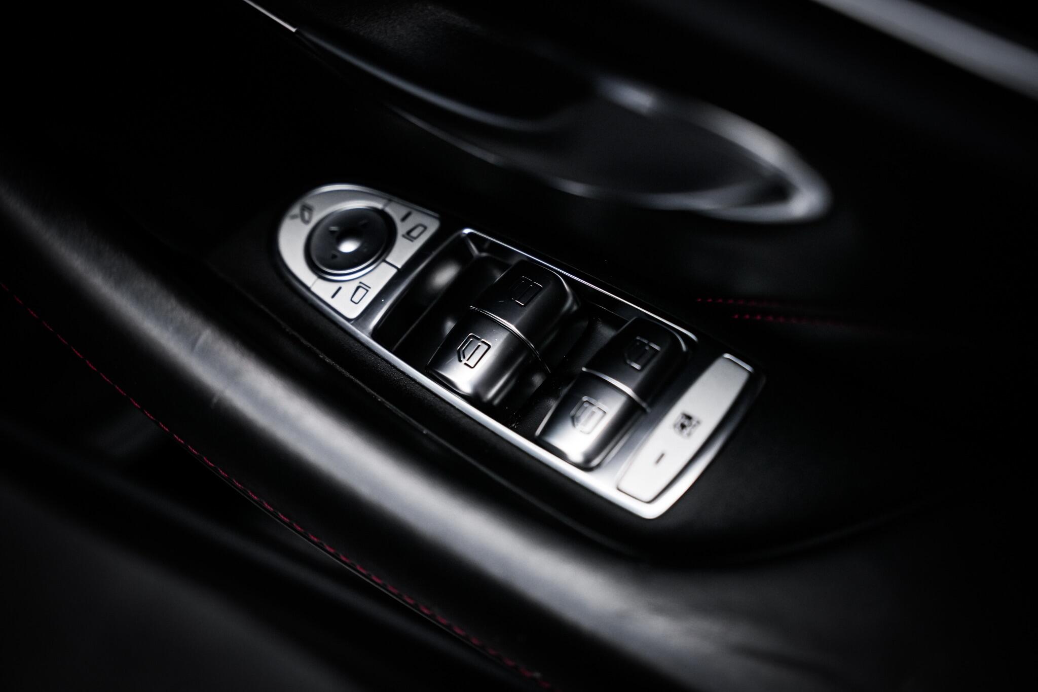 Mercedes-Benz E-Class view 56