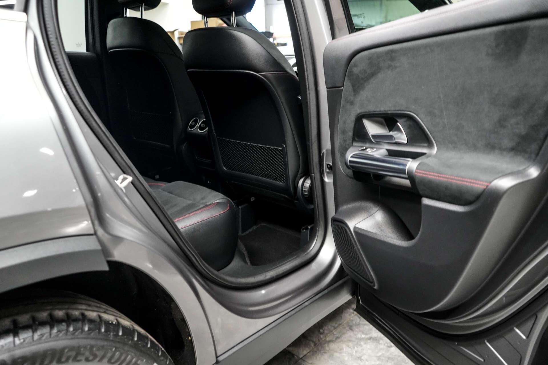 Mercedes-Benz Gla view 18