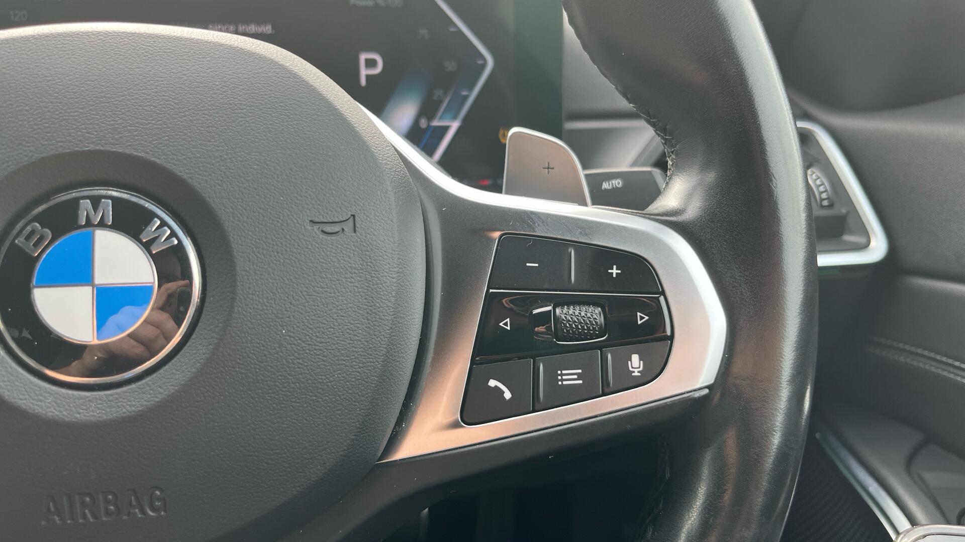 BMW 3 Series view 18