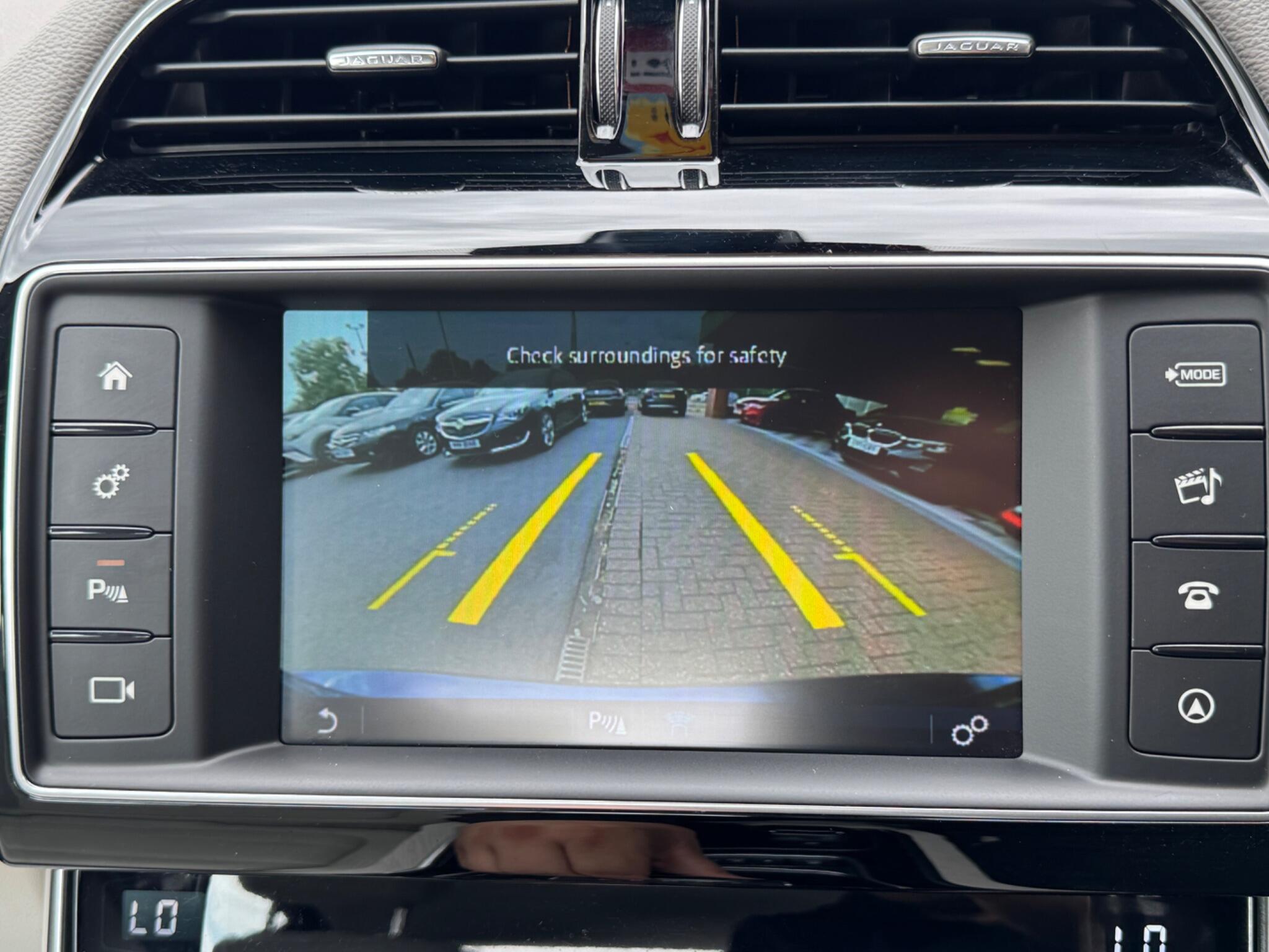 Jaguar Xe view 26