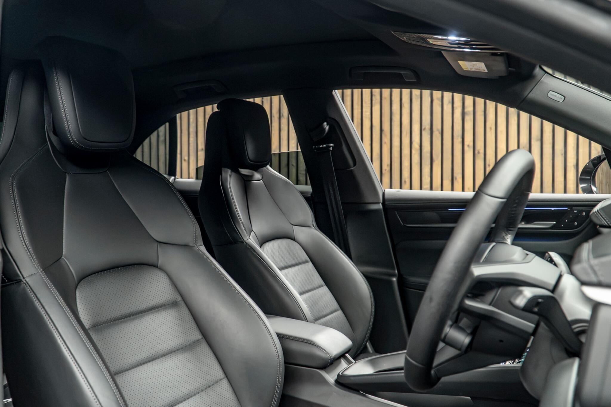 Porsche Macan view 2