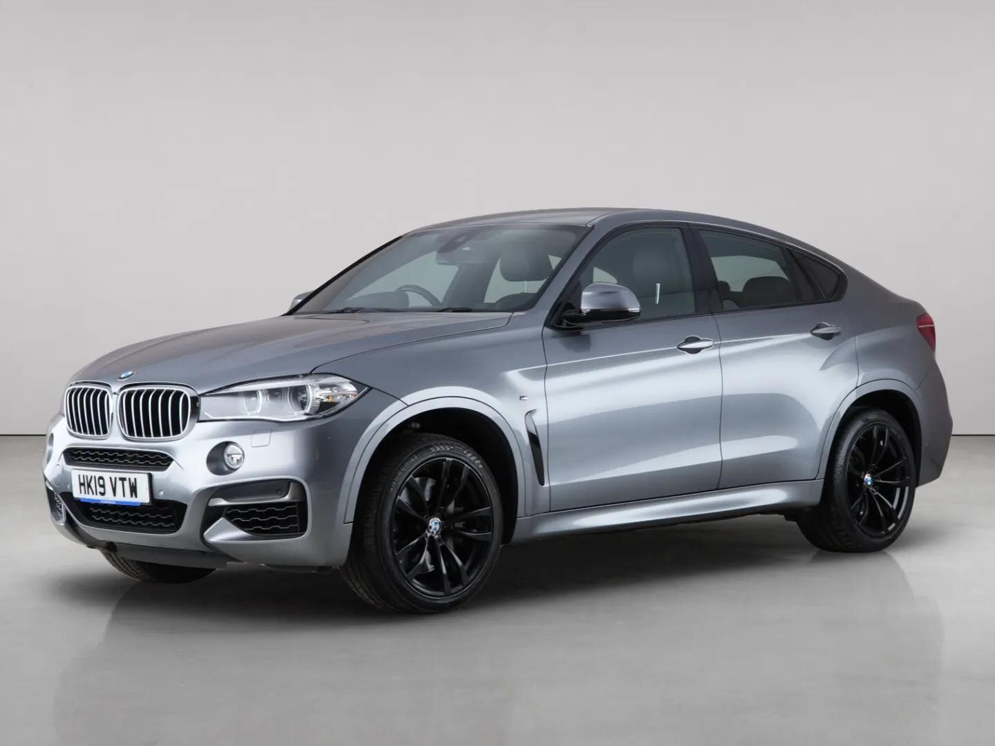 BMW X6 view 2