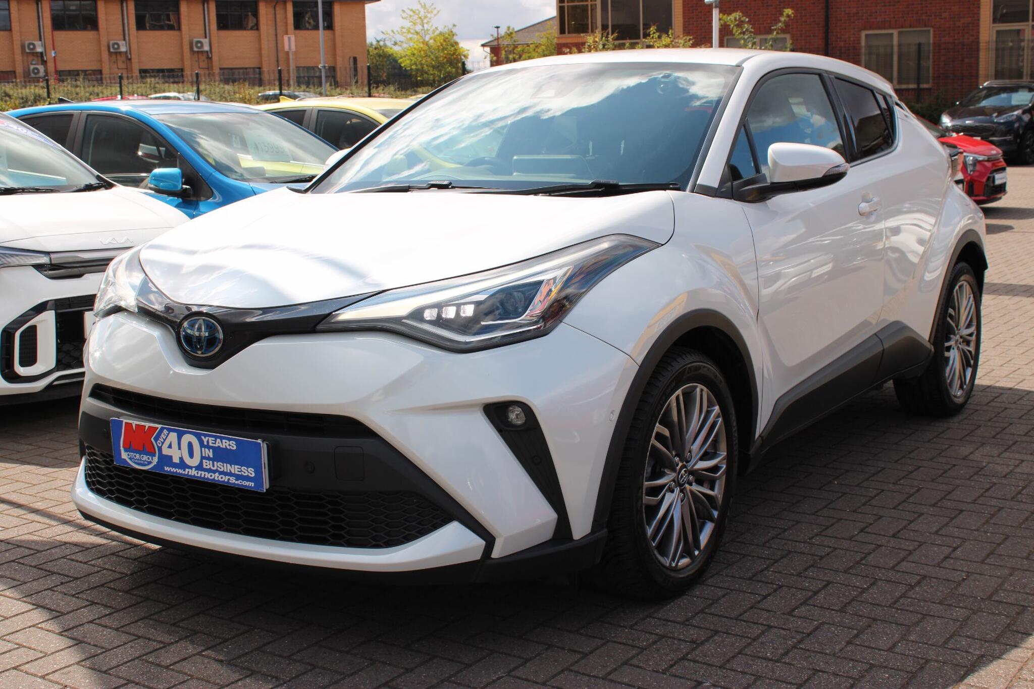 Toyota C-HR view 4