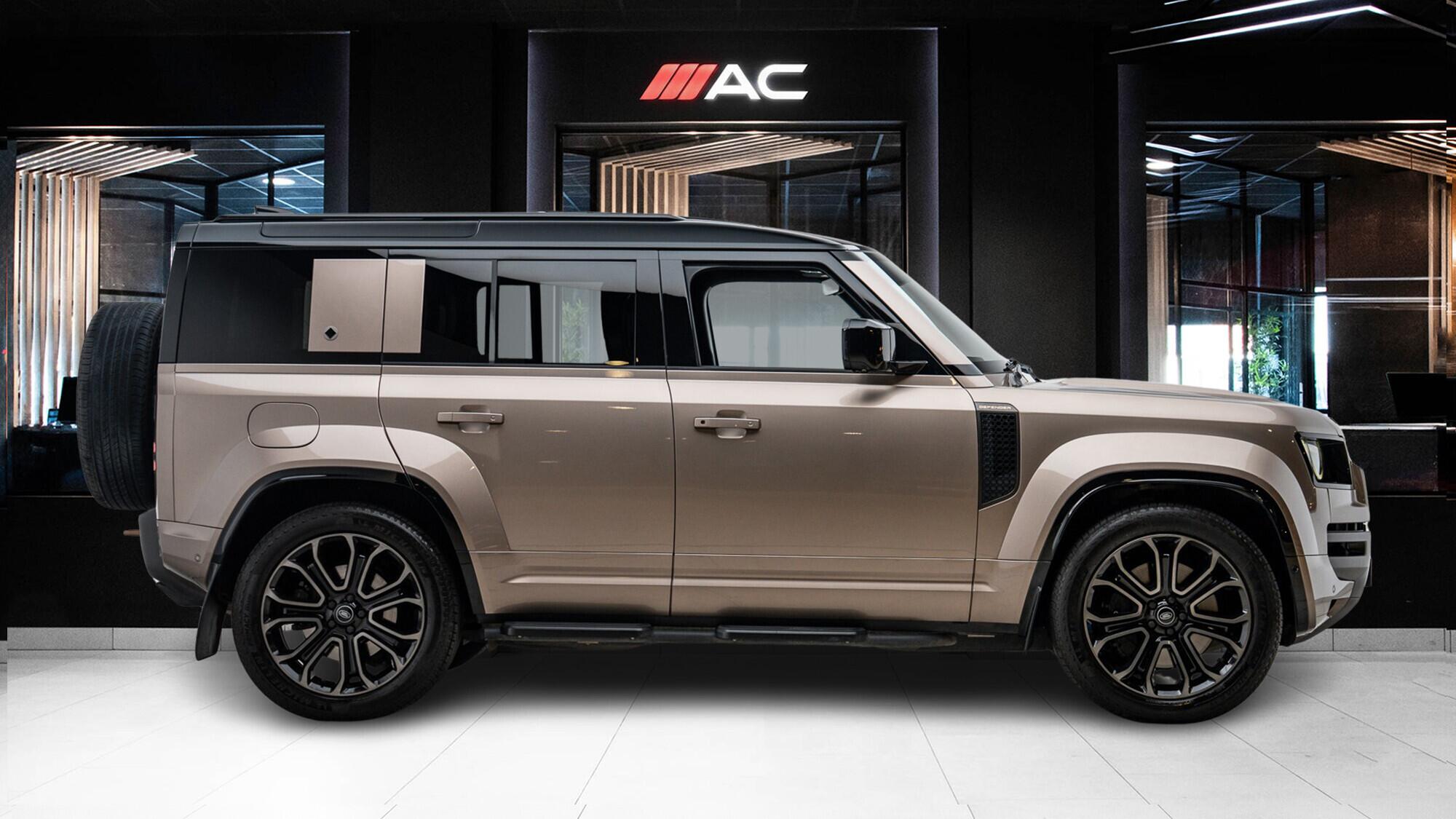 Land Rover Defender 110 view 3