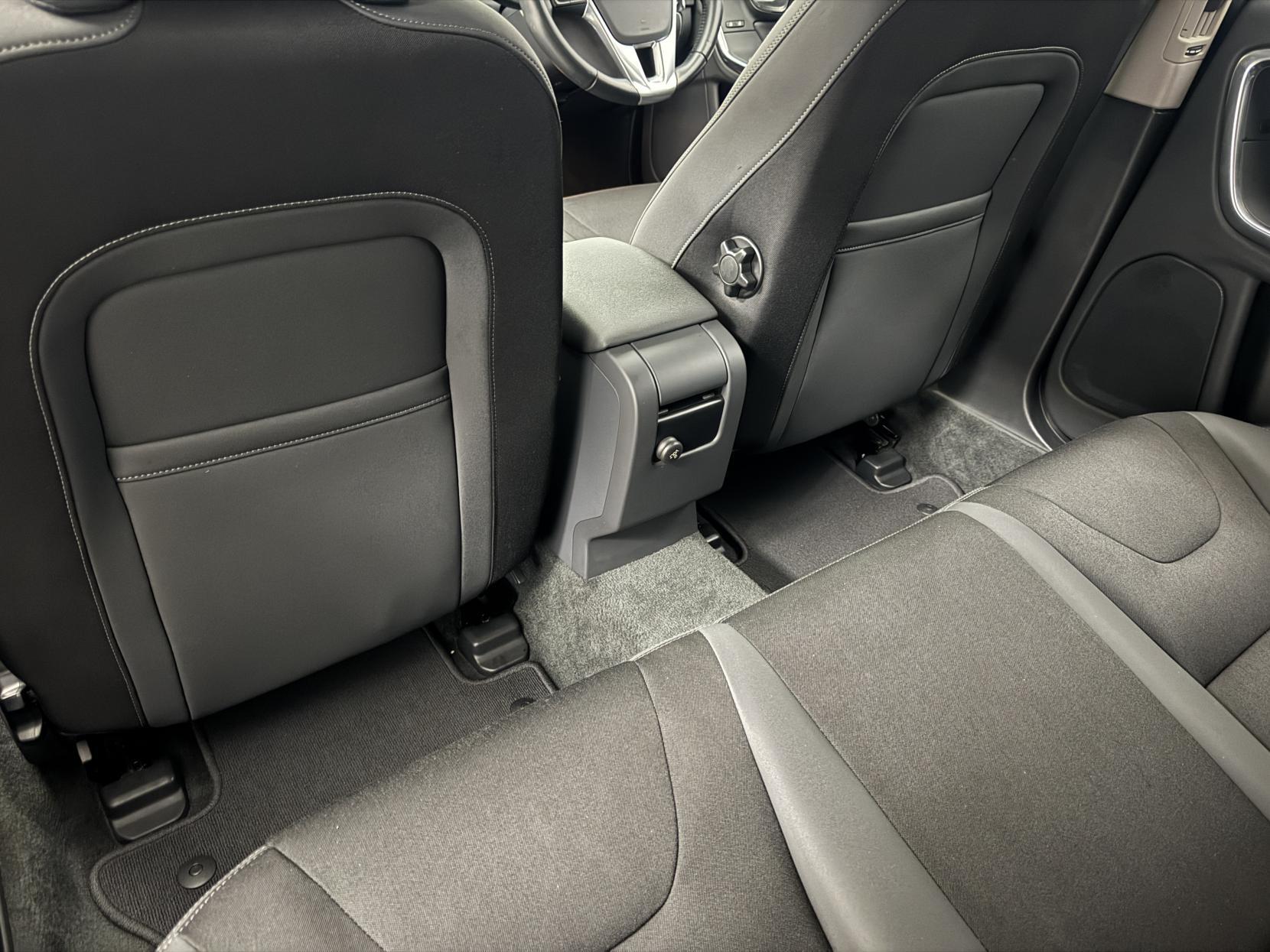Volvo V60 view 42