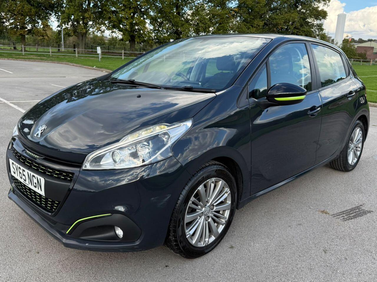 Peugeot 208 view 10