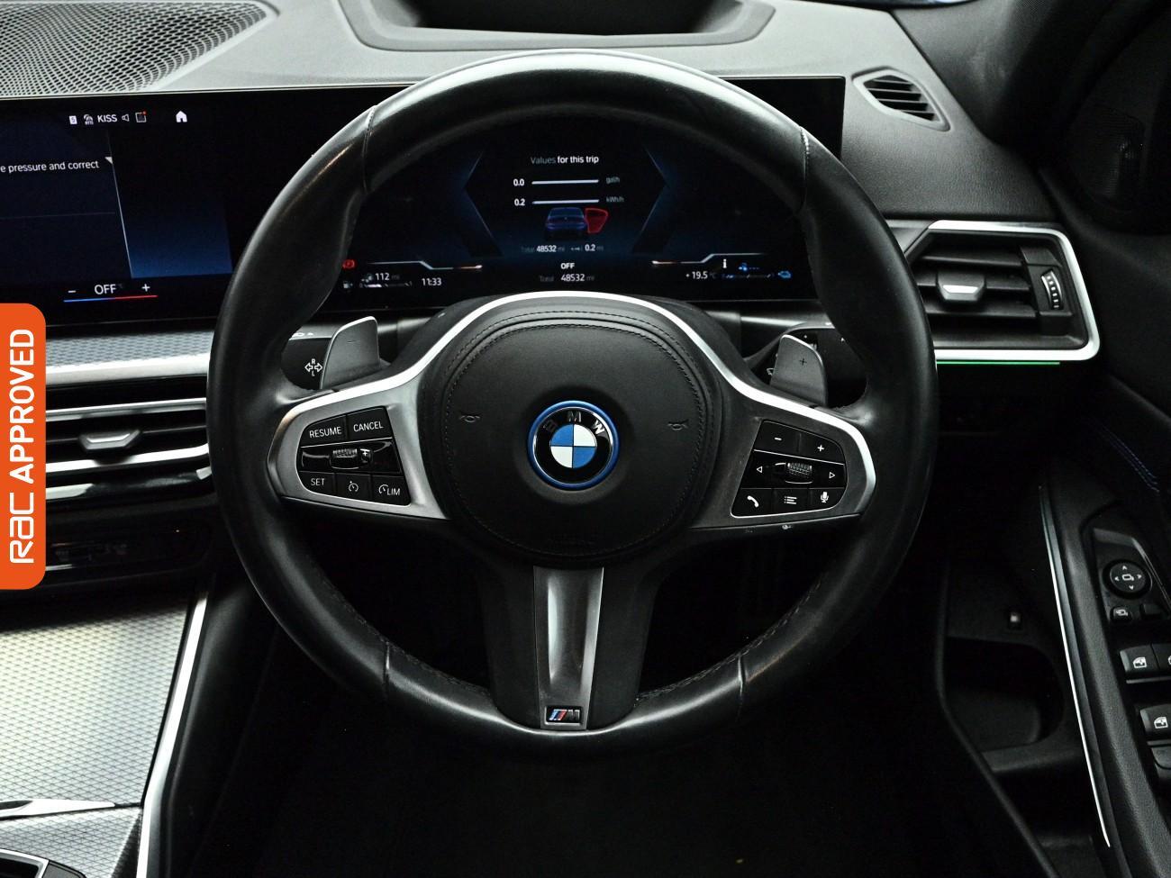 BMW 3 Series view 10
