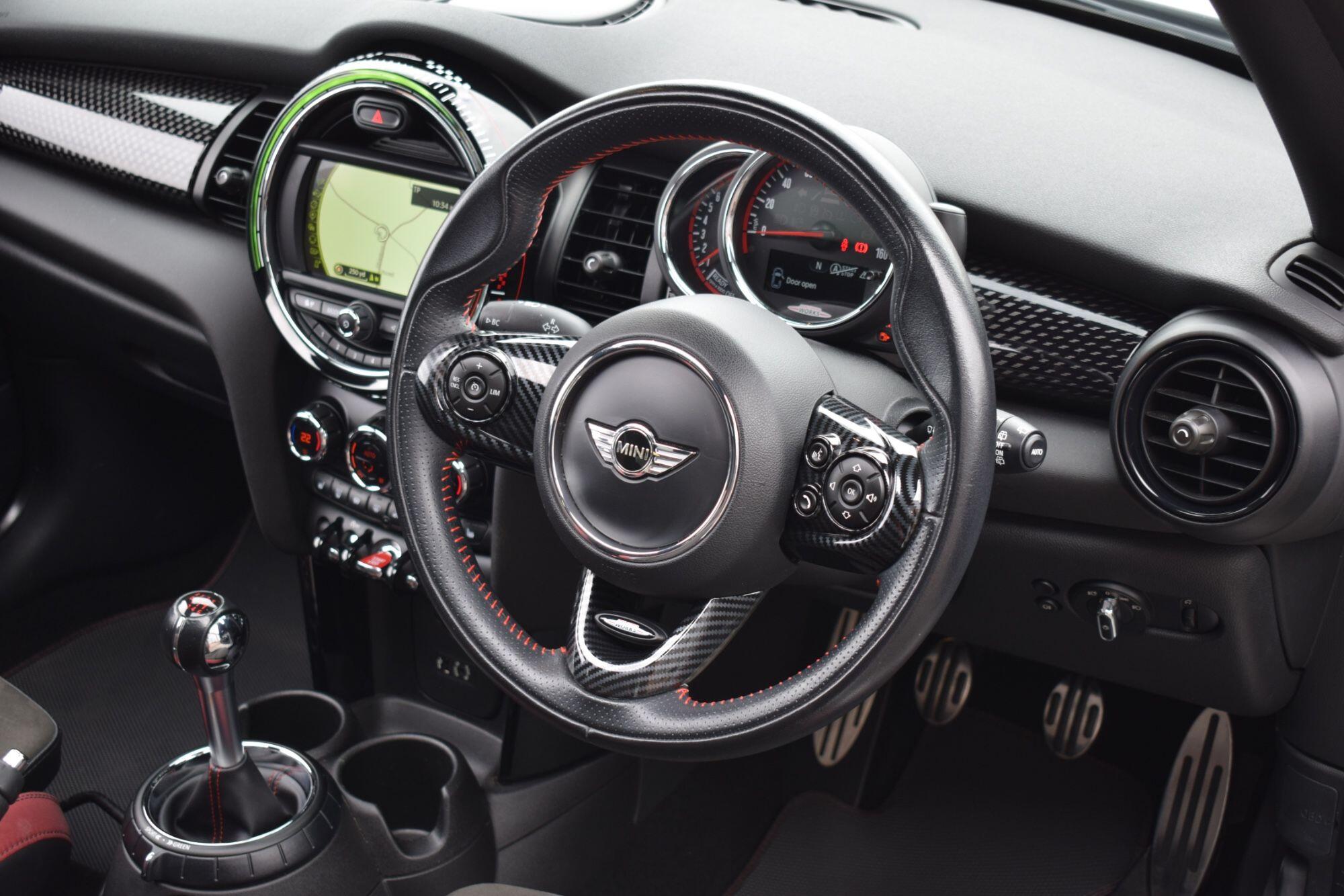 Mini Hatch view 16
