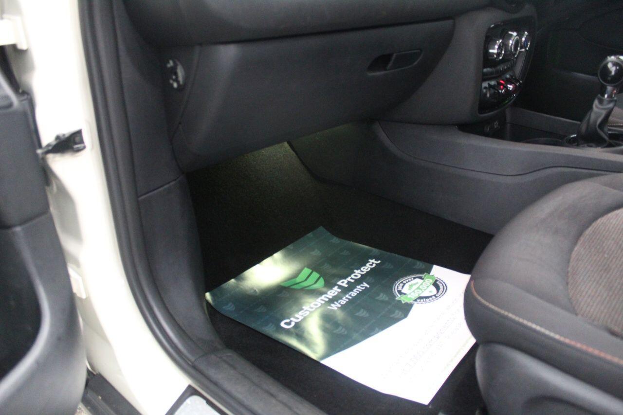 MINI Clubman view 31