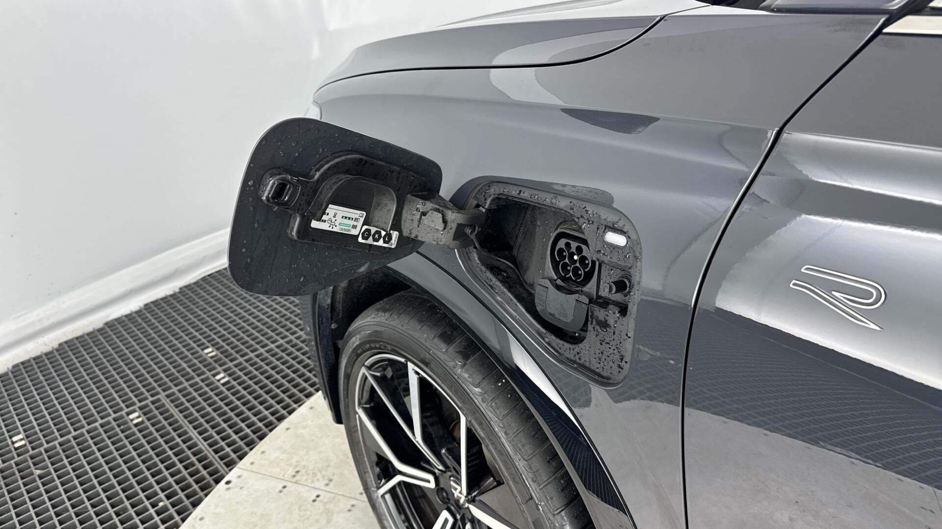 Volkswagen Tiguan view 25