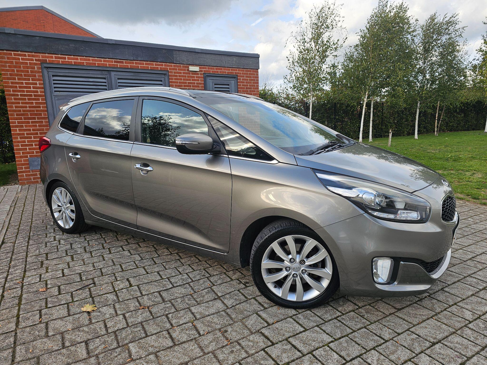 Kia Carens view 9