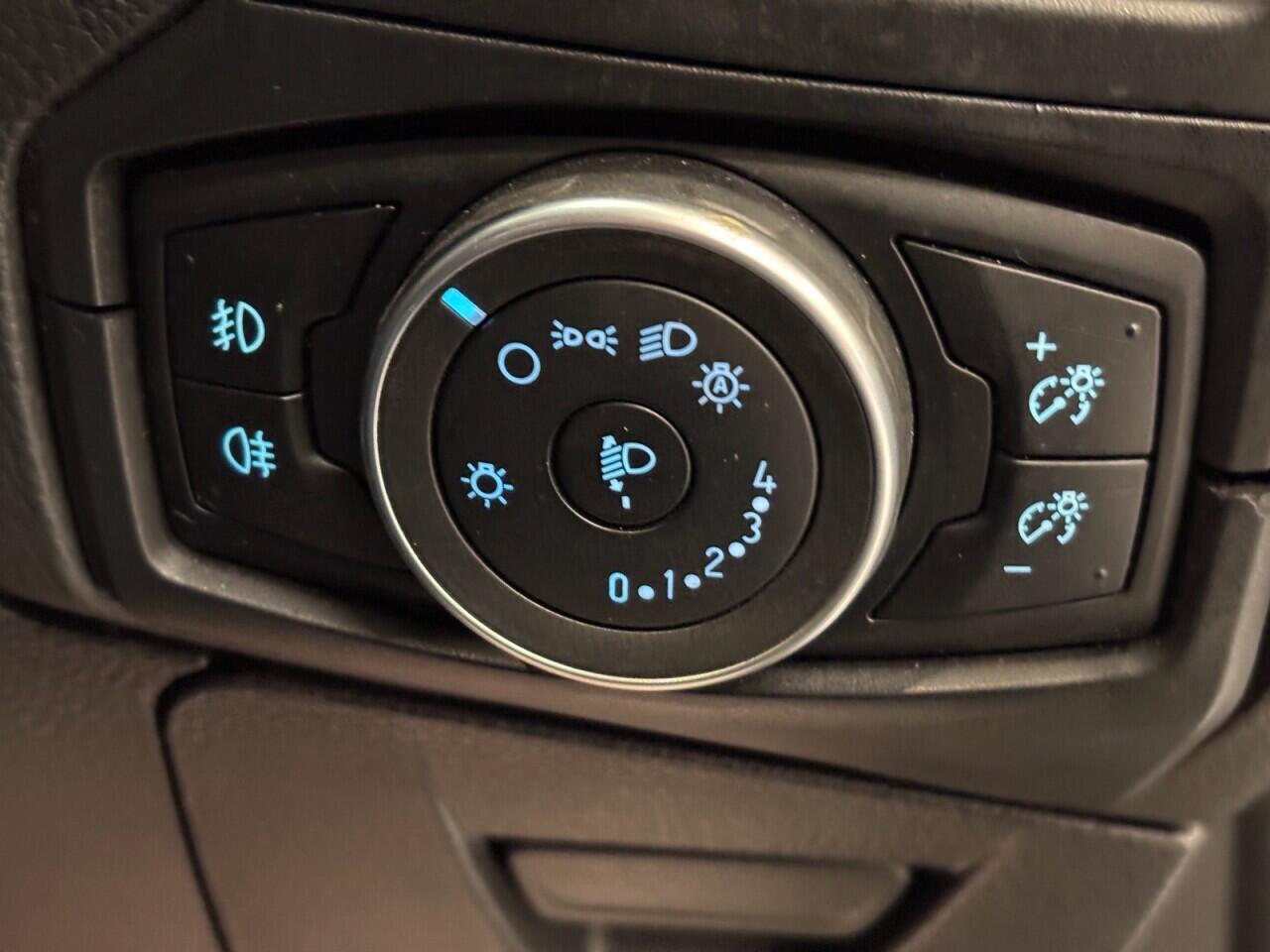 Ford Focus view 40