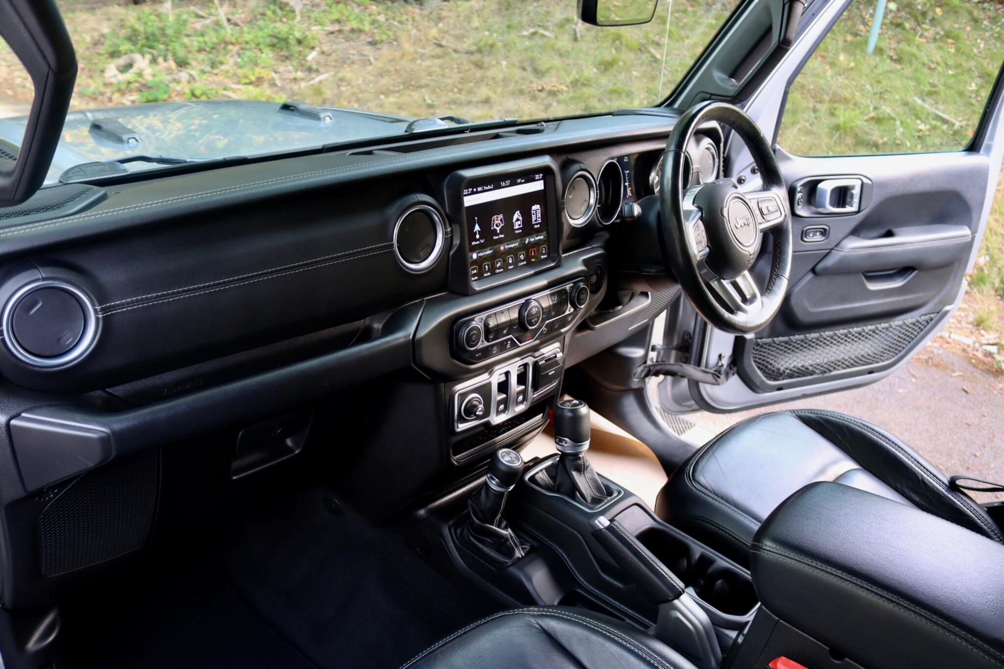 Jeep Wrangler view 4