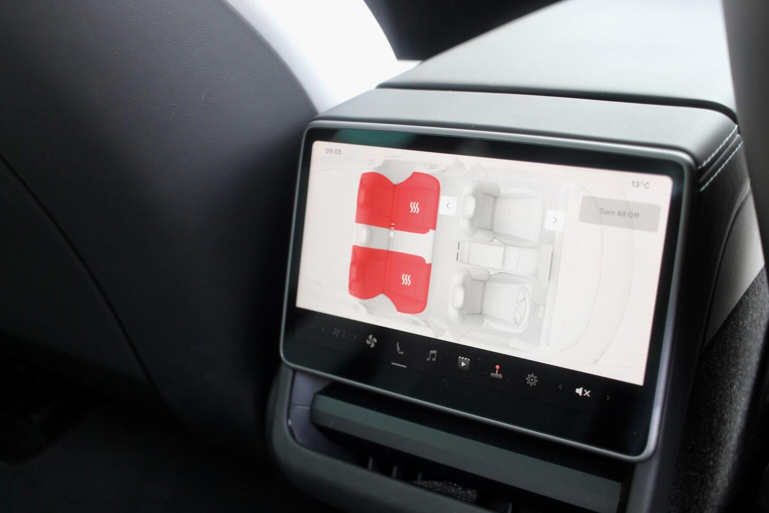 Tesla Model 3 view 14