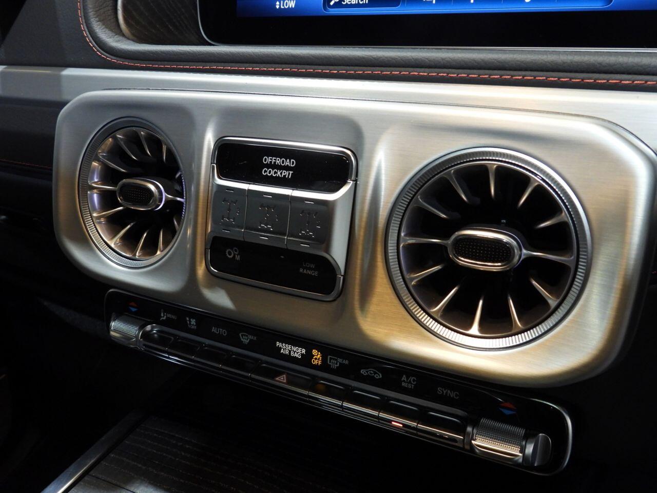 Mercedes-Benz G Class view 28