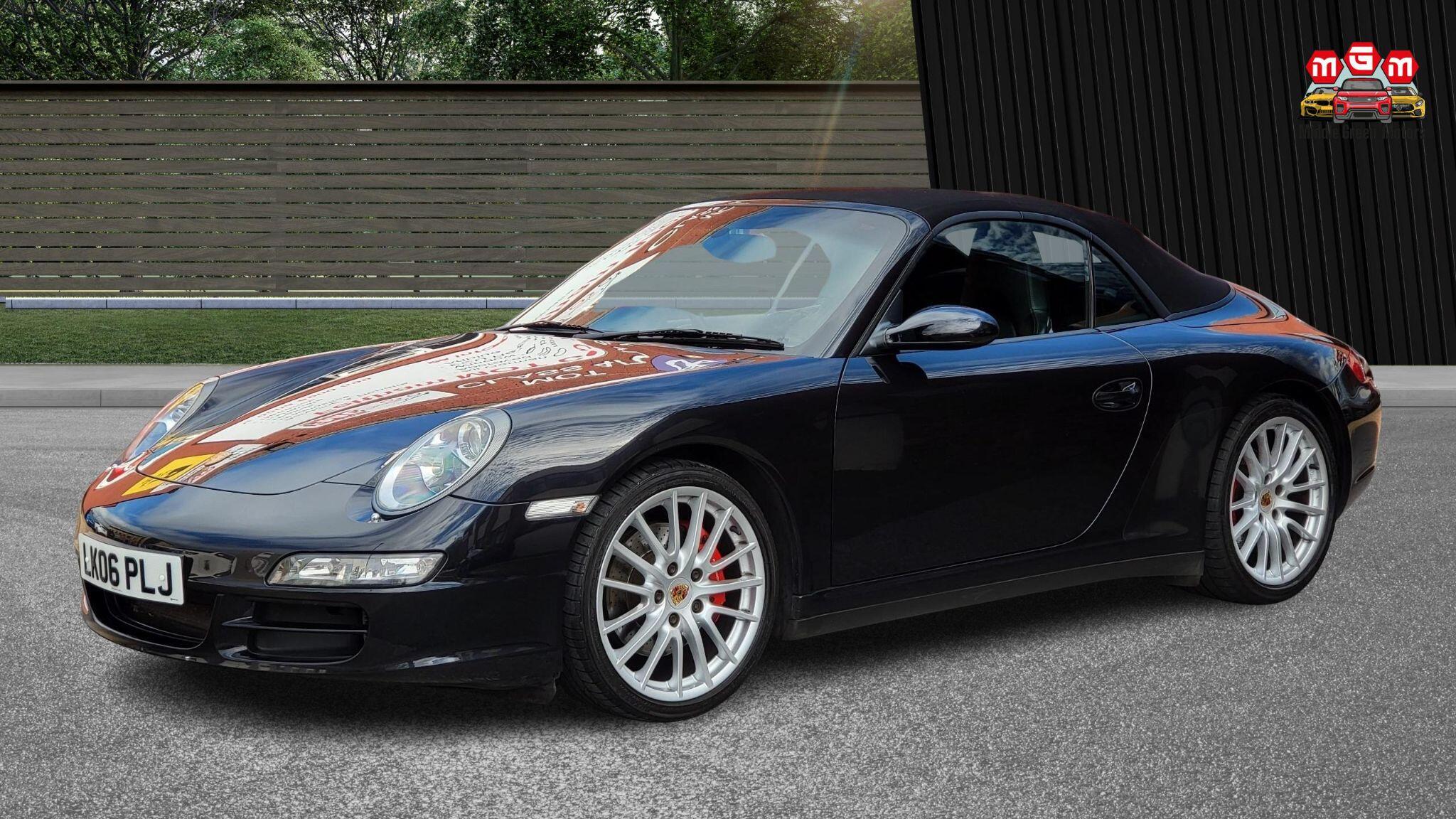 Porsche 911 view 6