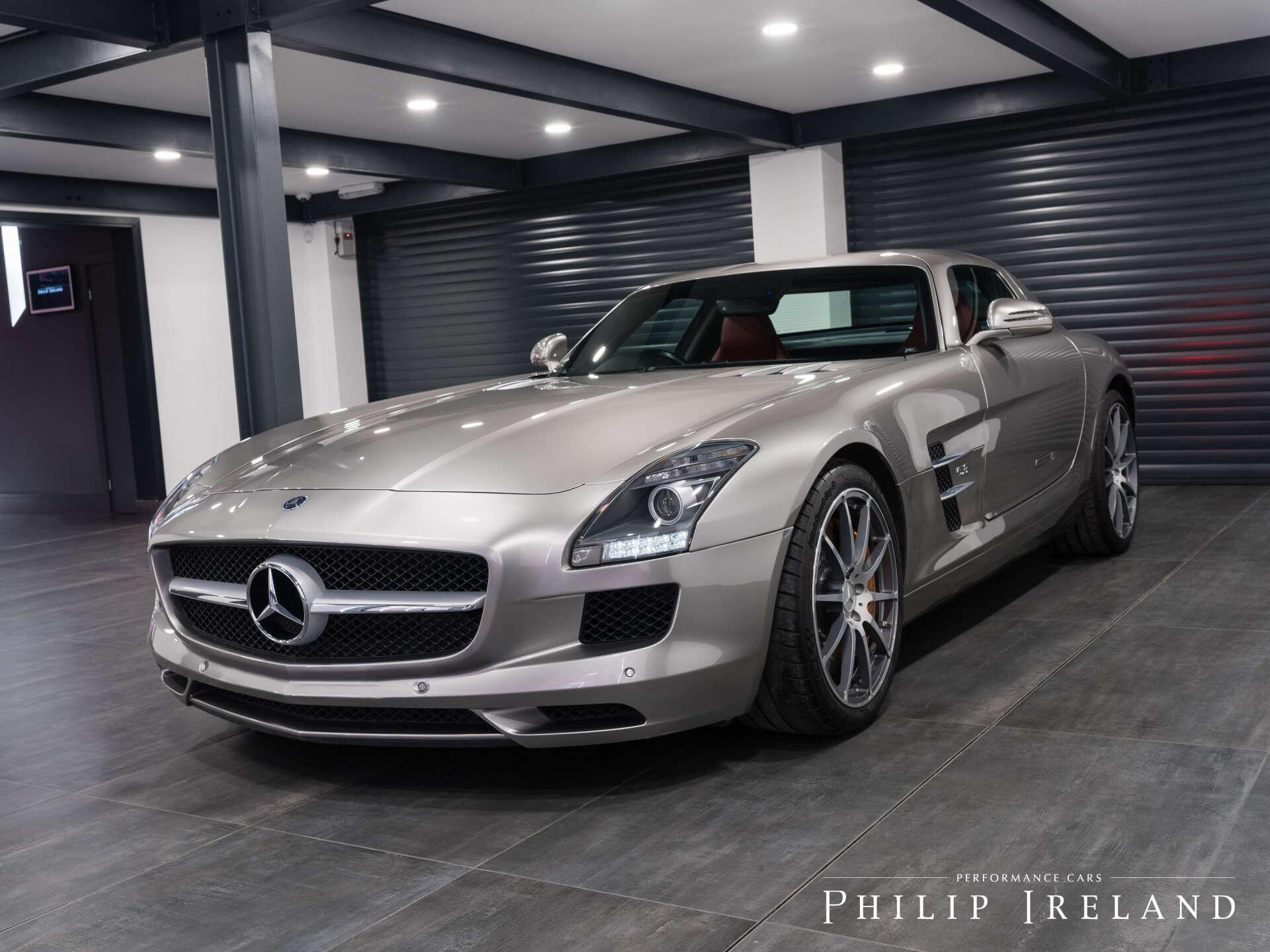 Mercedes-Benz SLS