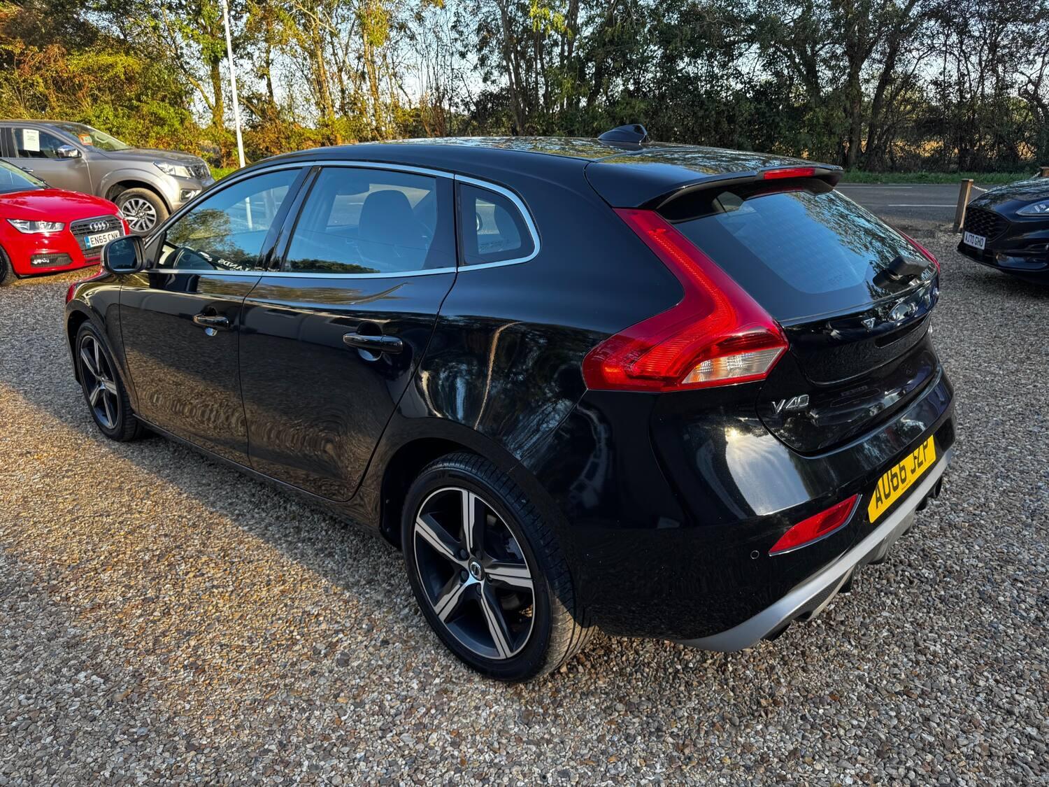 Volvo V40 view 6