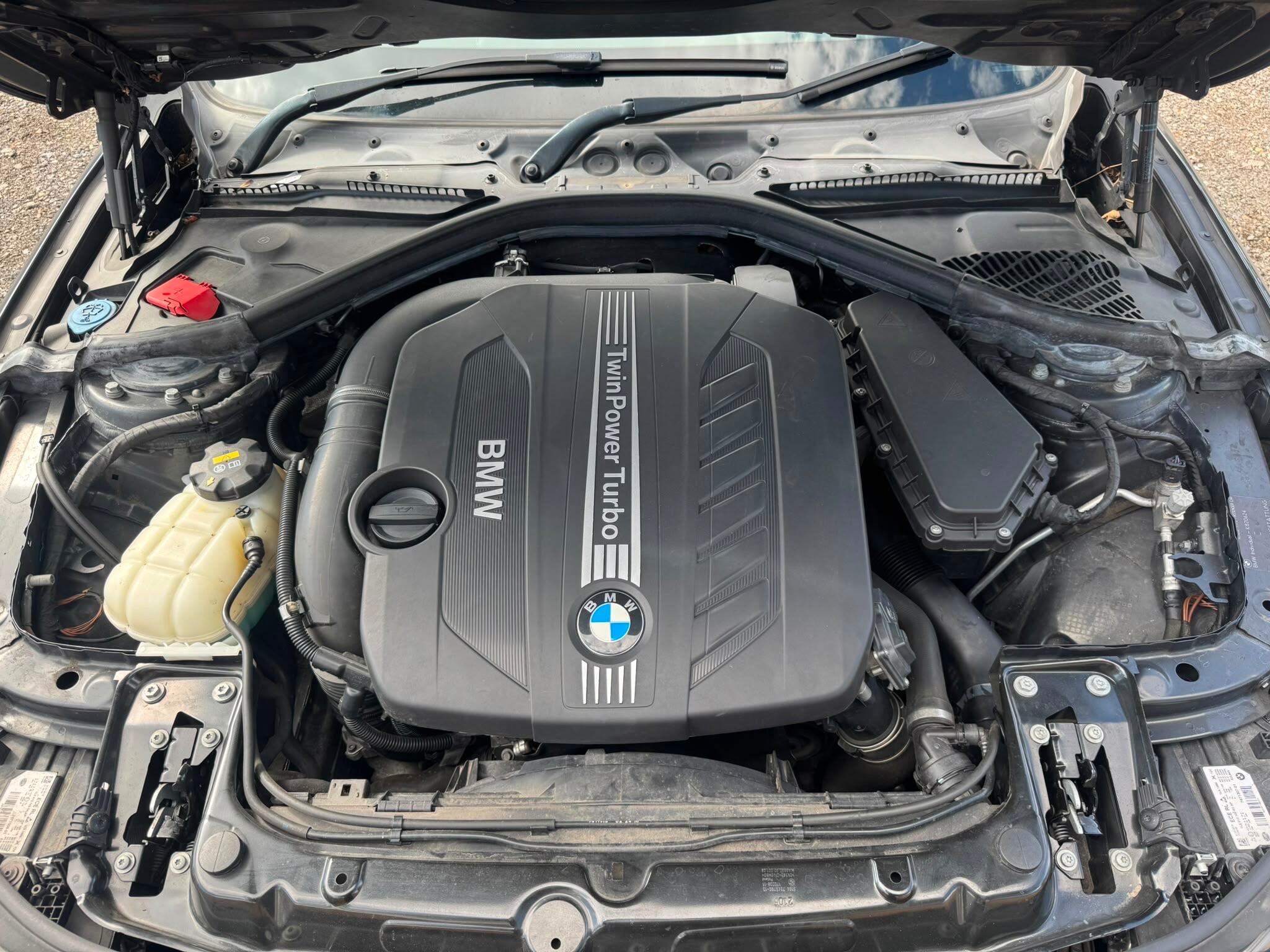 BMW 3 Series view 45