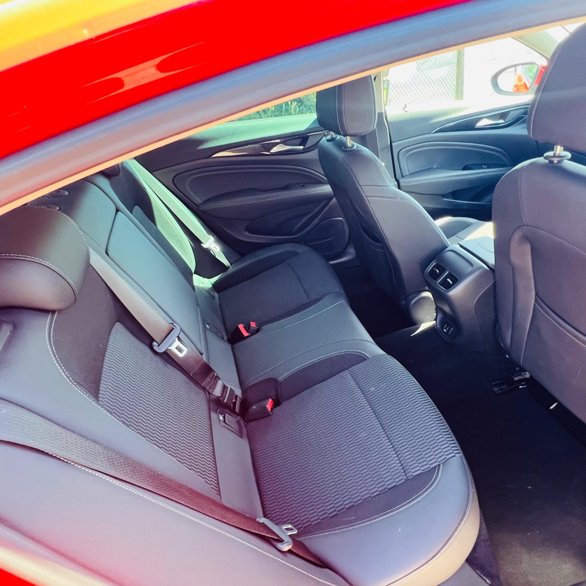 Vauxhall Insignia view 13
