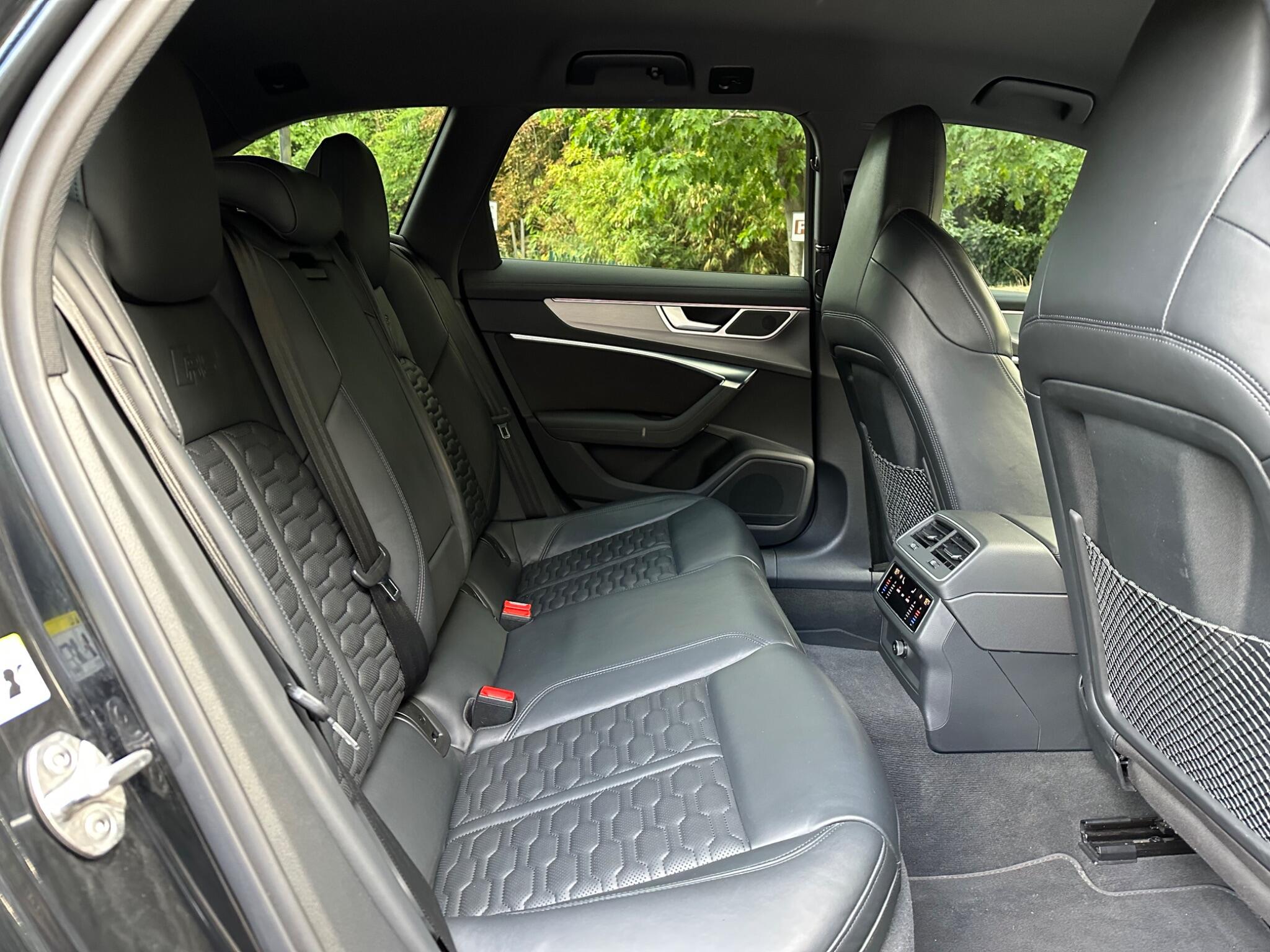 Audi RS6 view 24